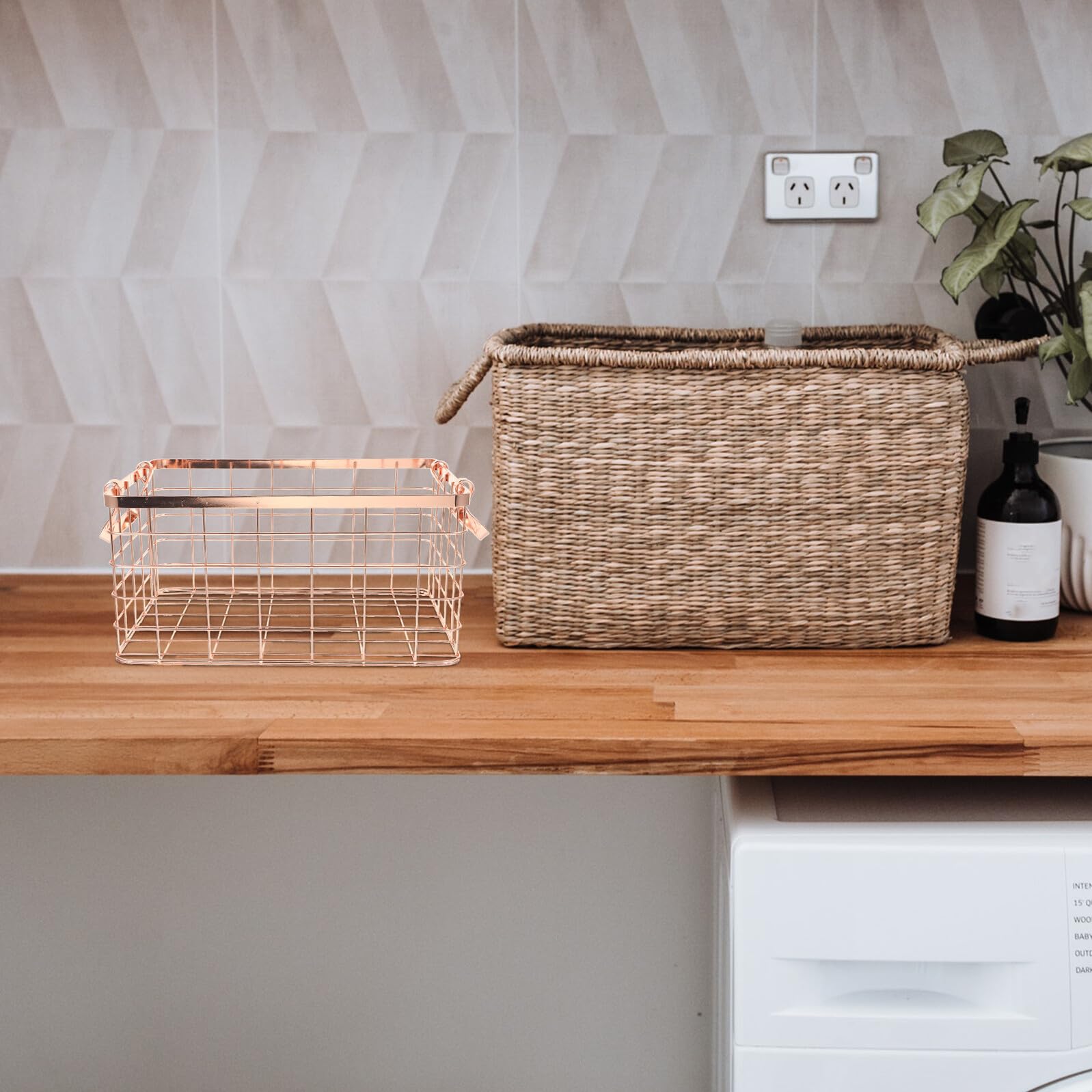 Cesta de Alambre de Hierro para Almacenaje Decorativa y Resistente Soporte para Frutas y Aperitivos Nórdico con Asa Capacidad para Oficina y Hogar