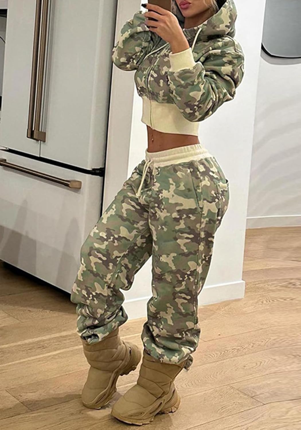 LETSVDO Women's 2 Piece Outfits Sweatsuit Camo Zip Up Crop Hoodie Sweatshirt Y2k Wide Leg Camouflage Sweatpants Set - Image 2