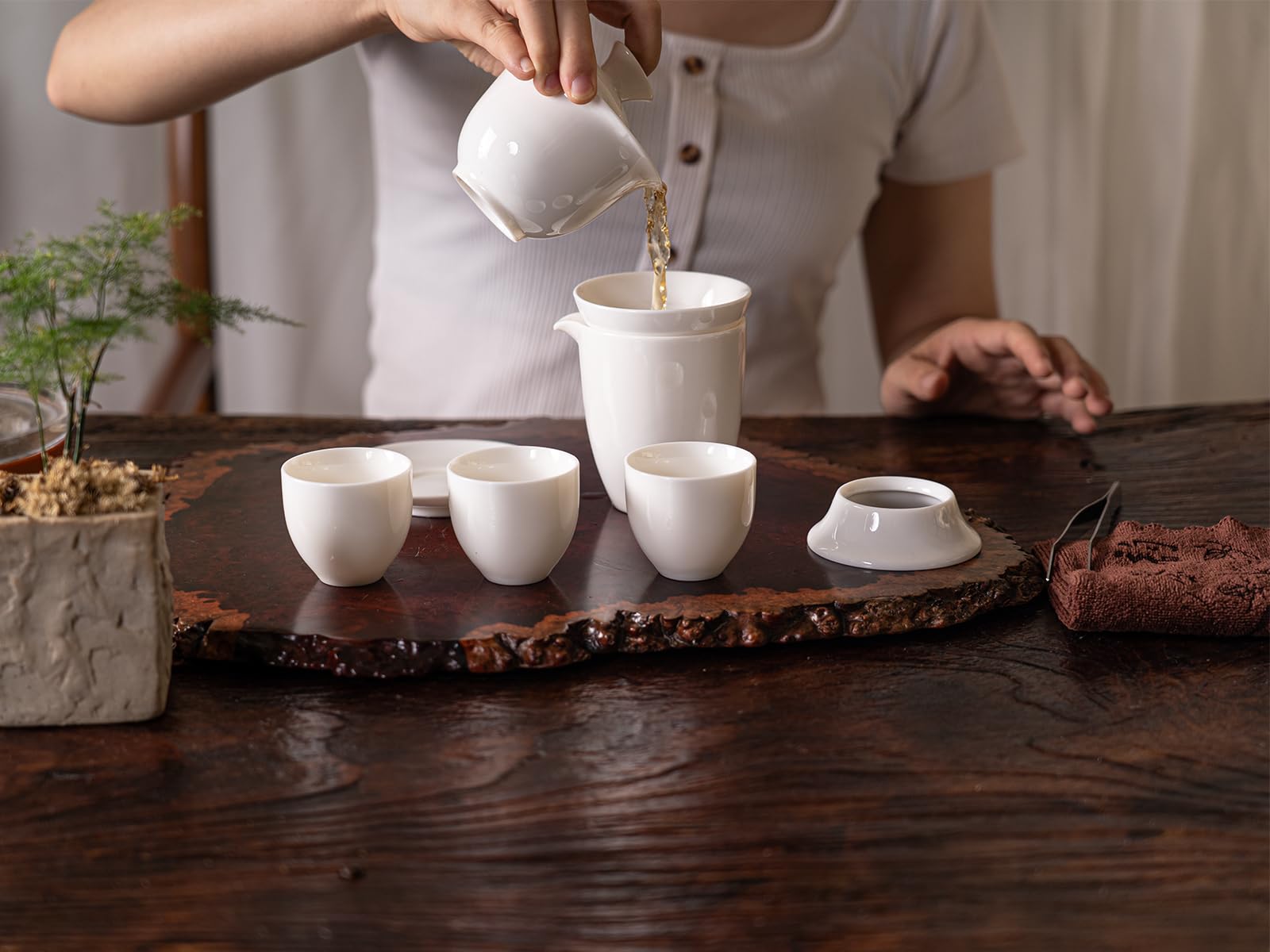 Zestaw do herbaty Gaiwan Gongfu, chiński zestaw do herbaty Gongfu, biały ceramiczny zestaw do herbaty dla dorosłych Azjatów, 6 filiżanek, odpowiedni na małe spotkania, do domu i biura, na prezent.