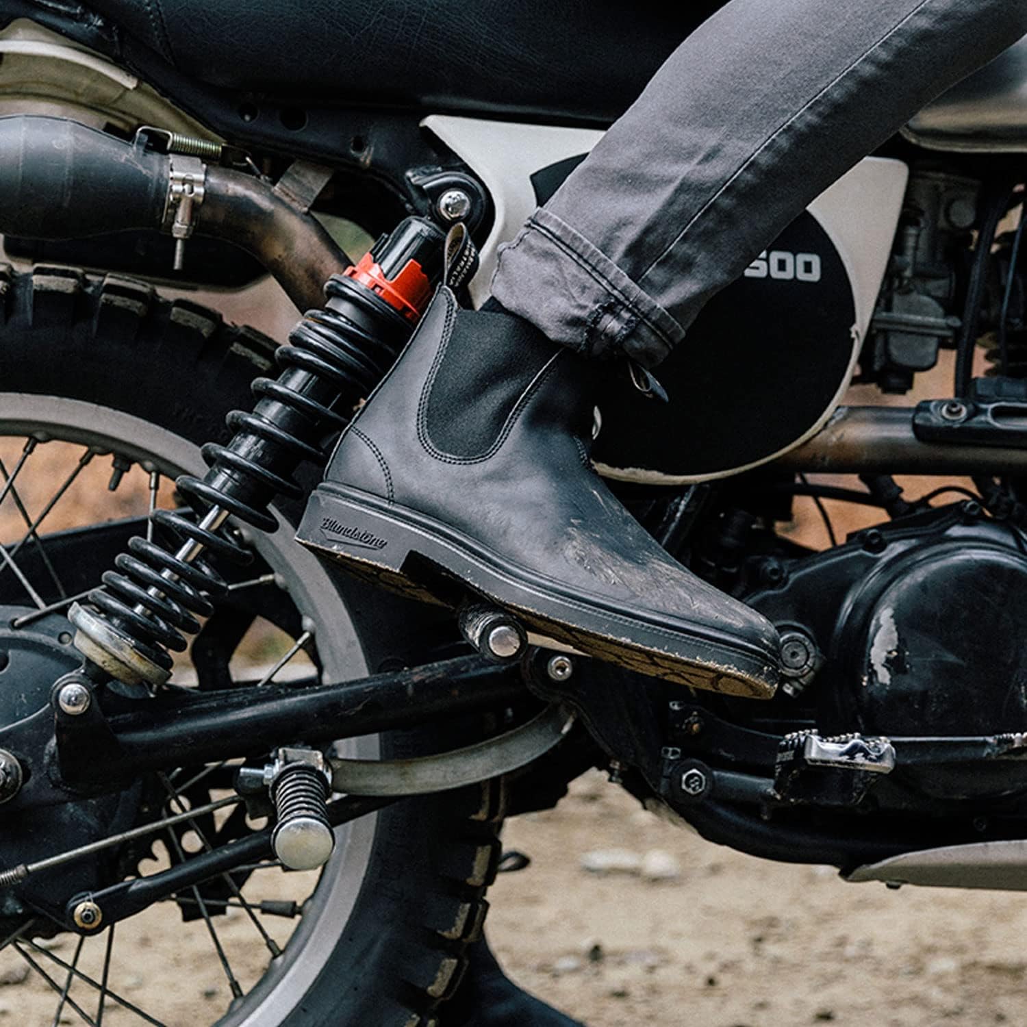 Dress Boot with Elastic Sides & Chisel Toe by Blundstone