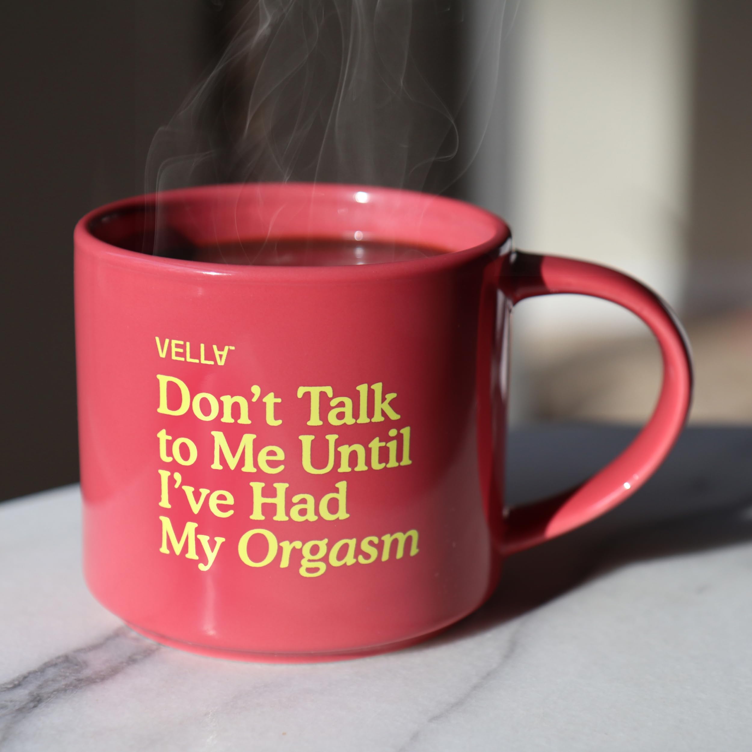 VELLA Taza de café de cerámica de 16 onzas, tazas de café grandes para mujer, aptas para microondas y lavavajillas, regalos para amantes del café para mujeres, dimensiones de 5.75 x 3.5 pulgadas,