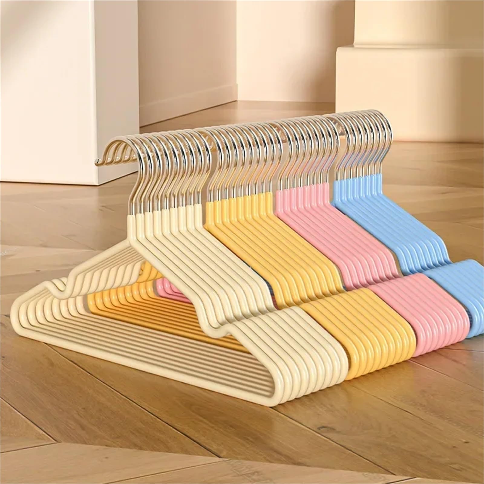 Grucce per Cappotti Grucce Antiscivolo in Metallo Senza Tracce da 10 Pezzi, Appendiabiti Resistenti, salvaspazio Domestico for l'organizzazione della Camera da Letto per Abito, Camicia(Yellow)