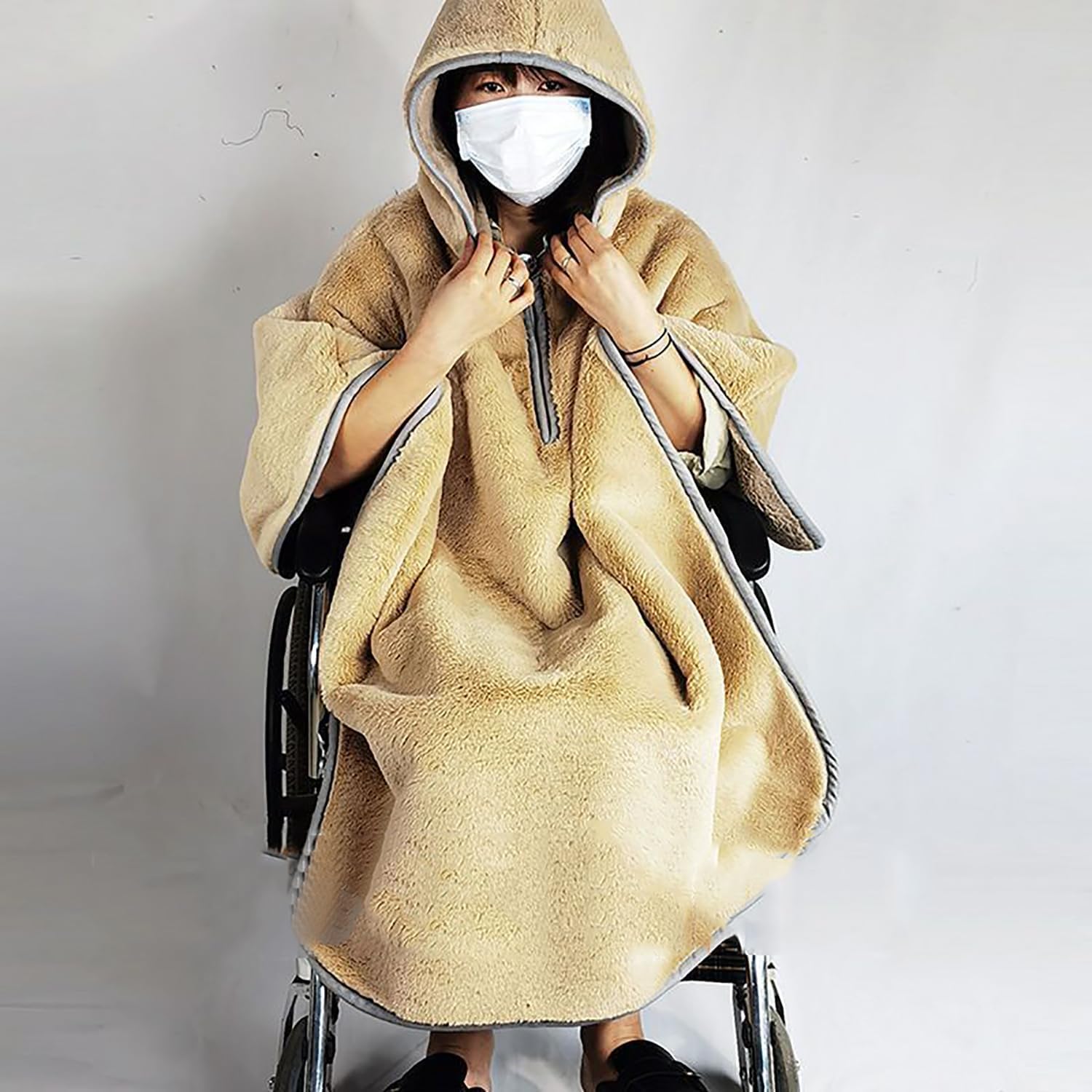 Amazon | 車いすマント 防風 車いすケープ フード付き 車いす服 冬