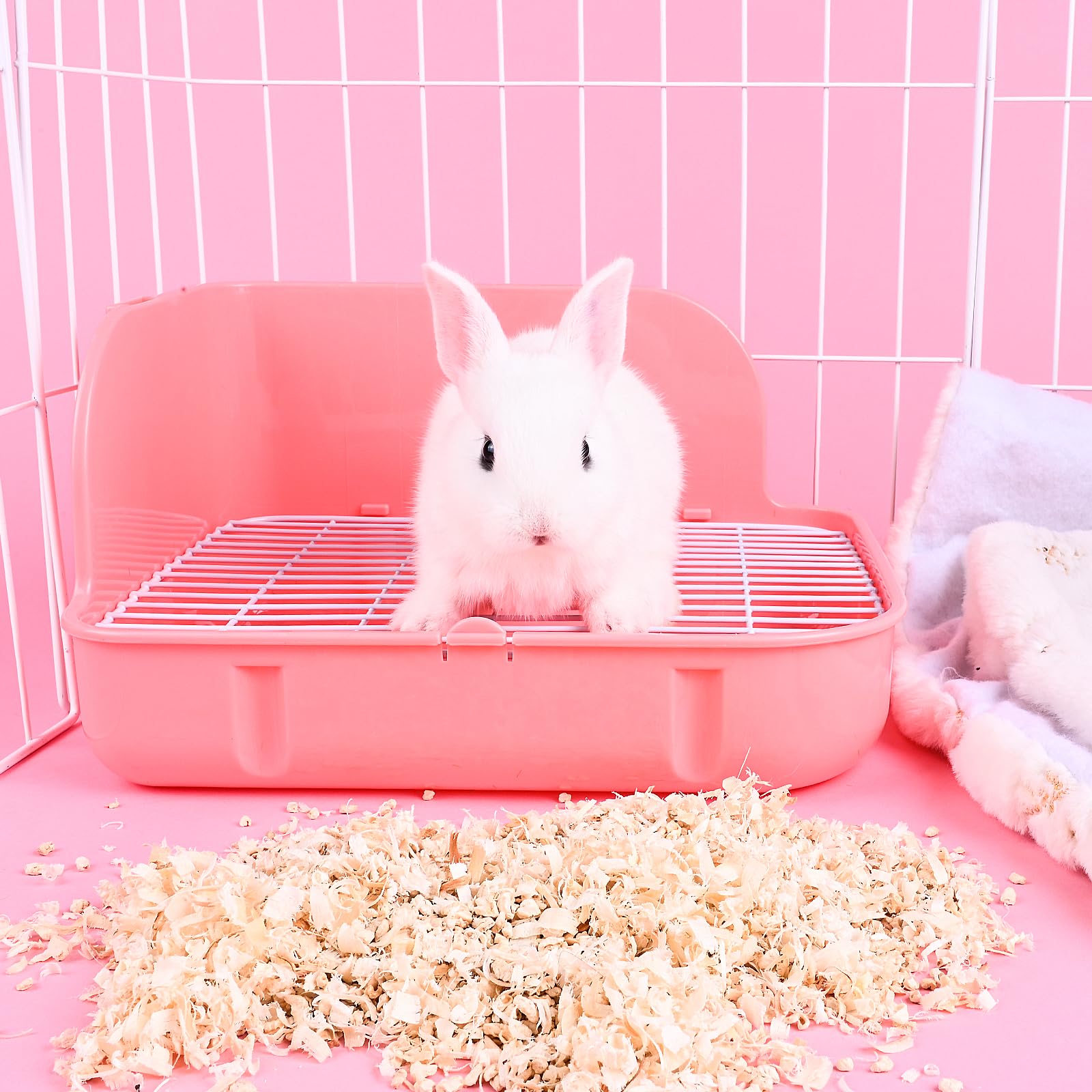 WYOK Caja de arena para conejo, caja de plástico cuadrada para orinal, caja de arena de esquina para animales pequeños, conejos, cobayas, chinchilla, hurones, galesaur, 11.4 pulgadas (rosa)