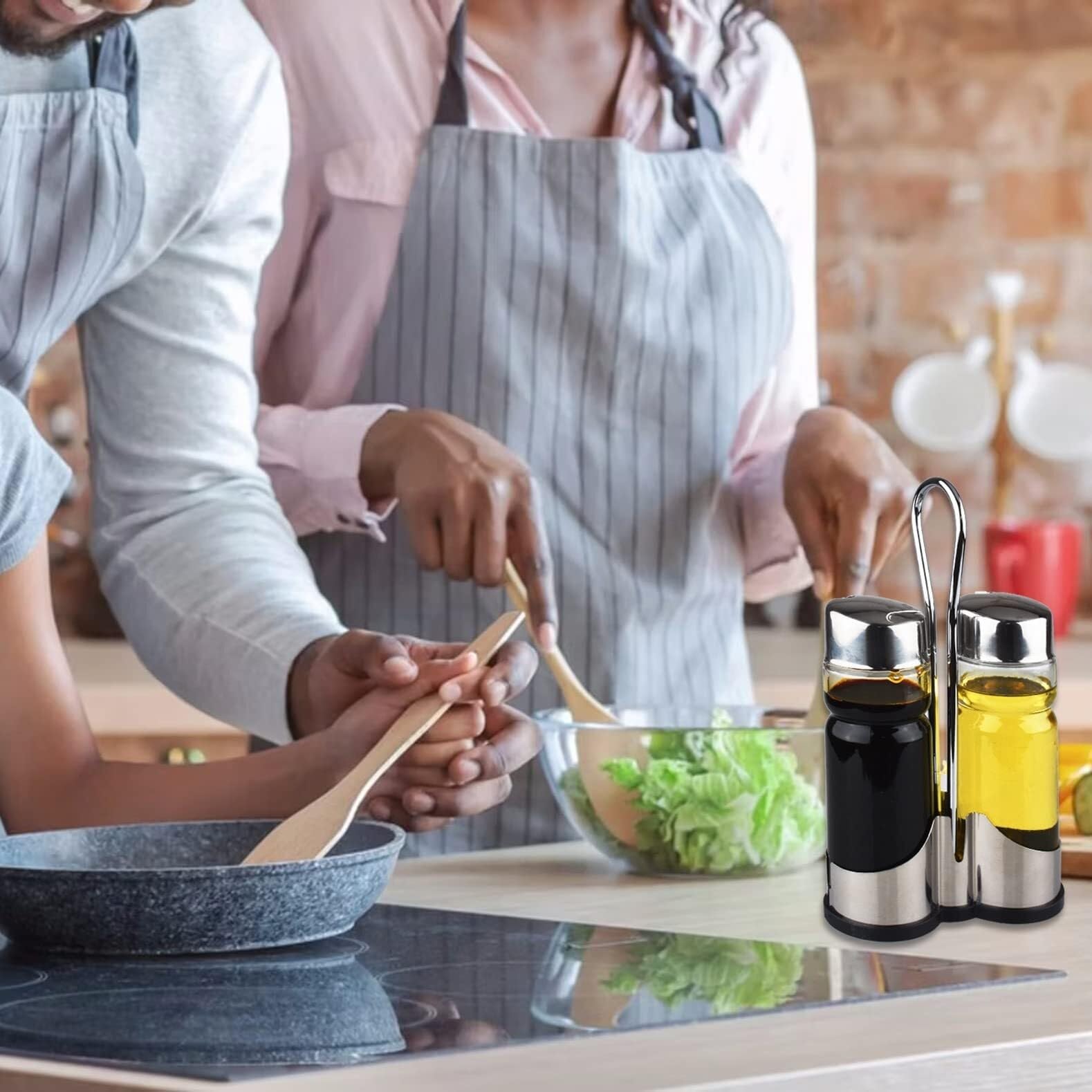 Dispenser per Salsa di Soia Kit Distributore Olio E Aceto Con Supporto In Acciaio Inox Flacone Erogatore In Vetro Trasparente Contenitore Dell'olio