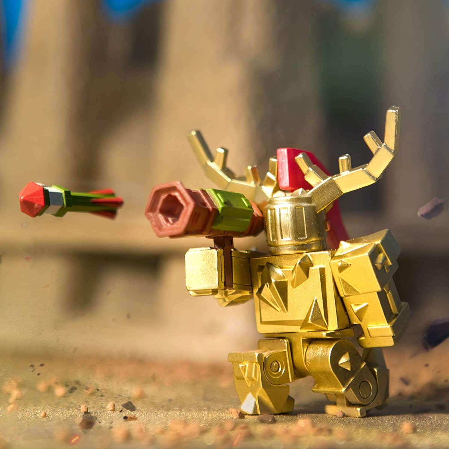 Roblox 96387 Fantastic Frontier Gold Corrupted Knight Figure Toy