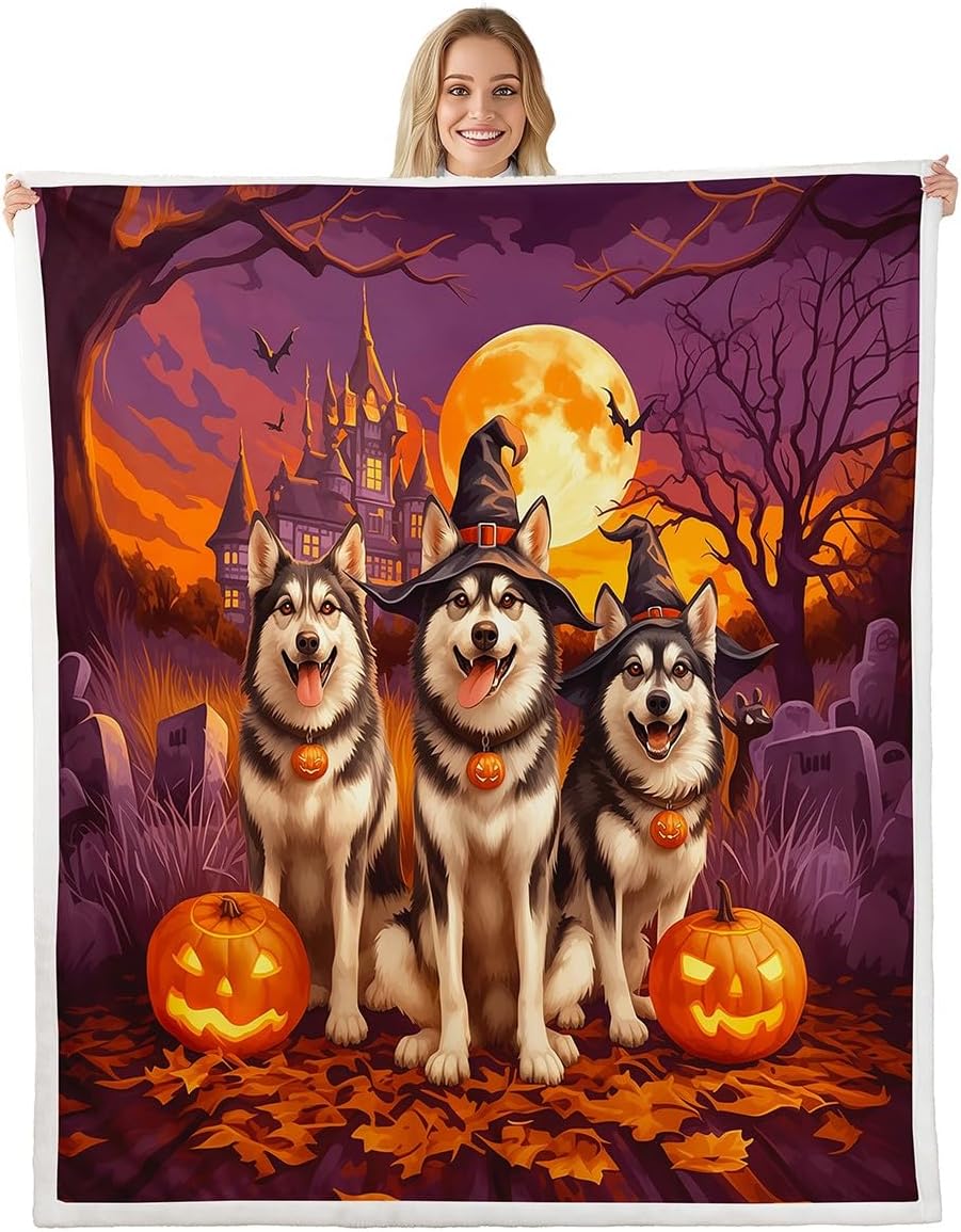 Wolf Wildlife Animal Blanket Queen 90x90 Halloween Horror Night Blanket for Boys Girls Jungle Fall Leaves Sherpa Blanket Vintage Castle Bed Blanket Sofa Bed Couch Decor