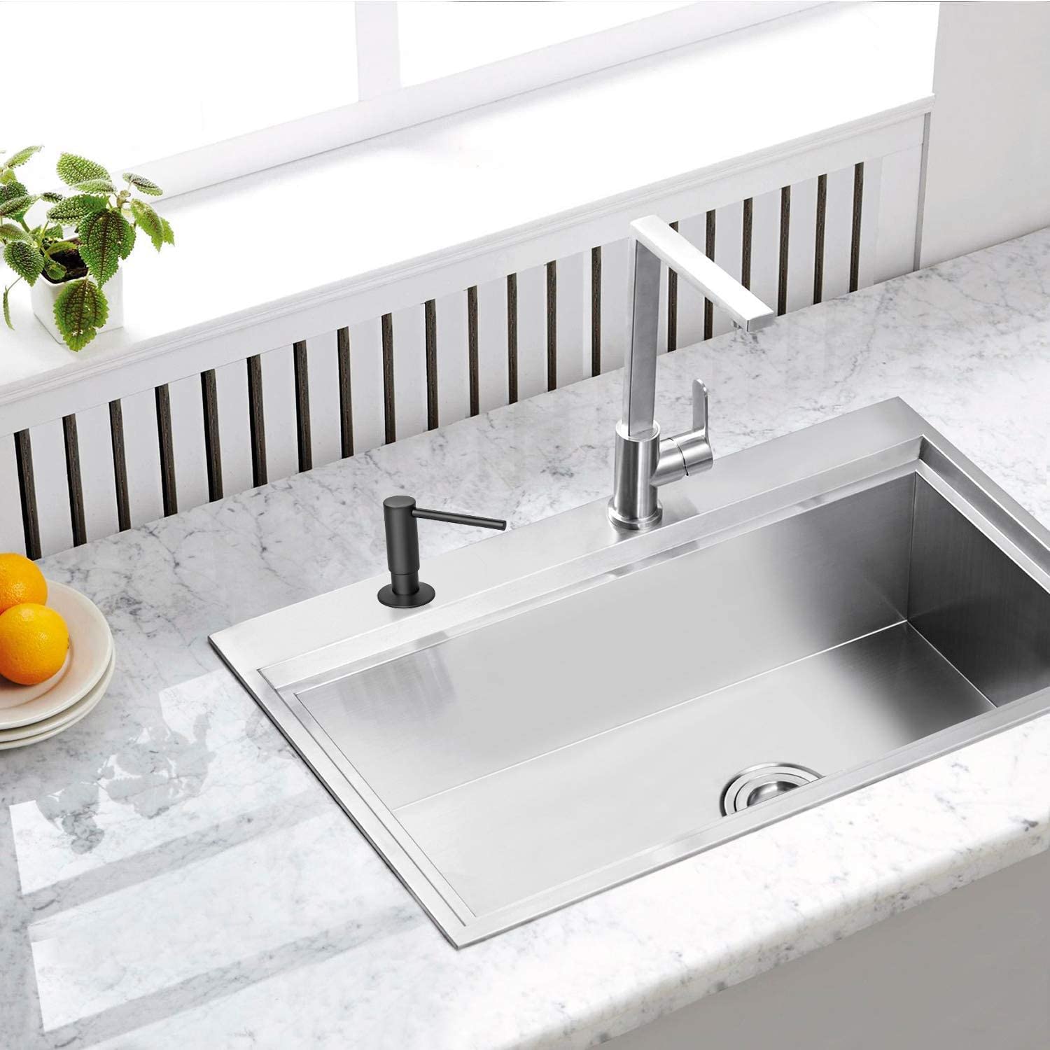 Maizoon Soap Dispenser Tipo di pressa di rame per lavello da cucina uso multifunzionale durevole Facile da pulire Grande capacità con rotazione di 360 gradi Testa della pompa 500ML Nero