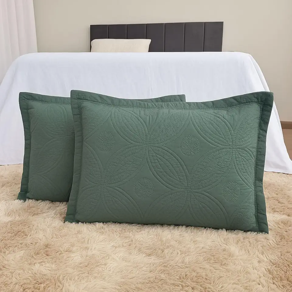Kit 2 Portas Travesseiros Matelado Bouti Sofisticado Premuim Tamanho 70X50 Com Aba Debrum Decorativo (Verde)