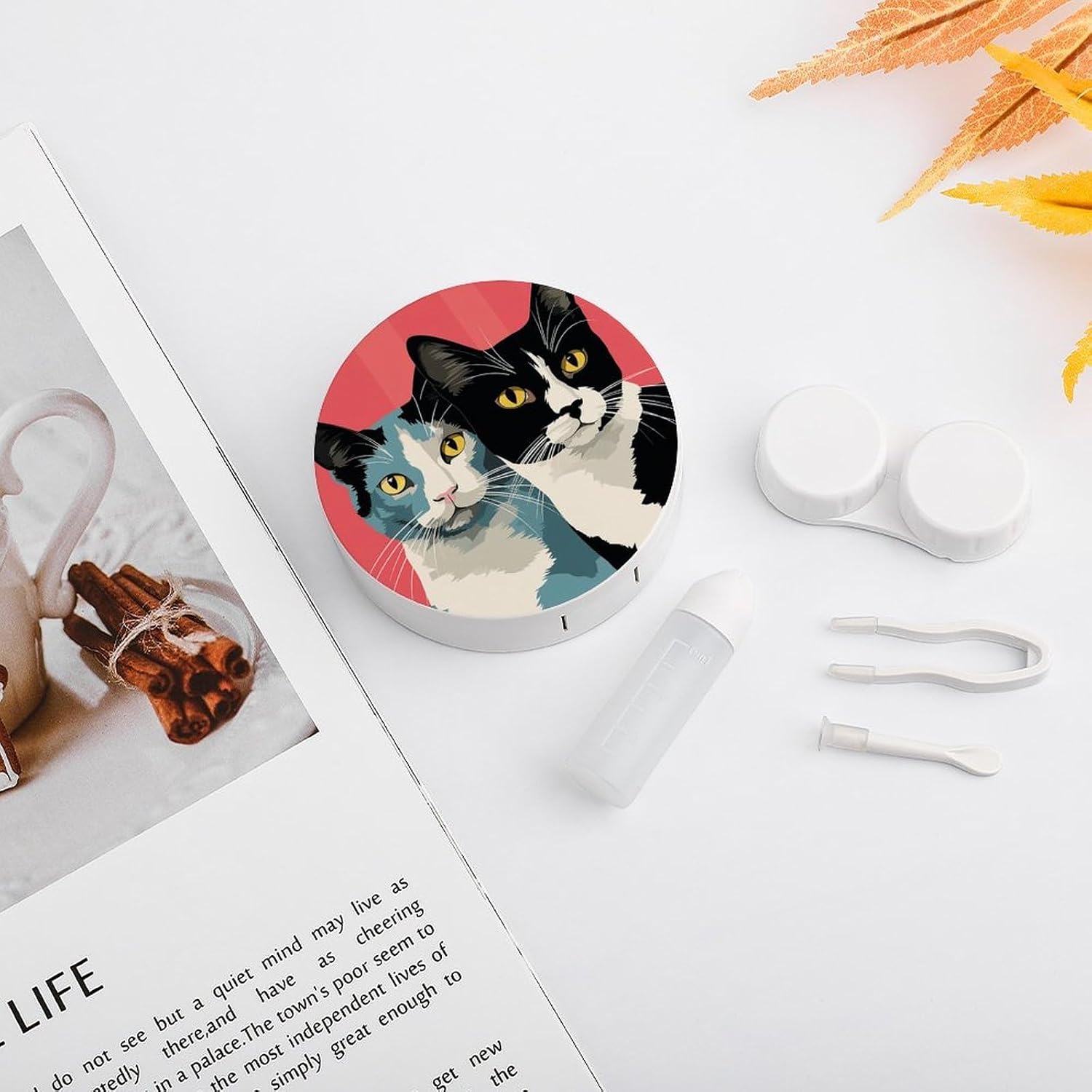 Black And White Cat Contact Lens Case Portable Contact Lens Applicator Removal Tool Kit Cute Round Eyeglass Cases with Mirror for Daily Vision Care And Outdoor Use