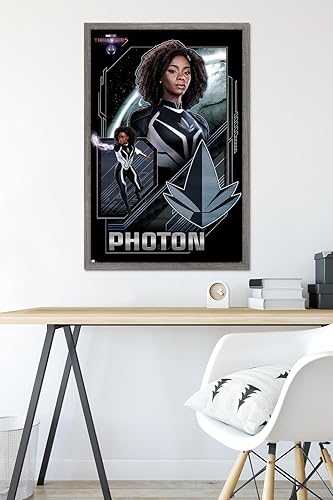 Miniatura 31 de Trends International Marvel The Marvels - Póster de pared con fotón, 22.37 x 34.00 pulgadas, versión enmarcada en blanco Versión enmarcada
