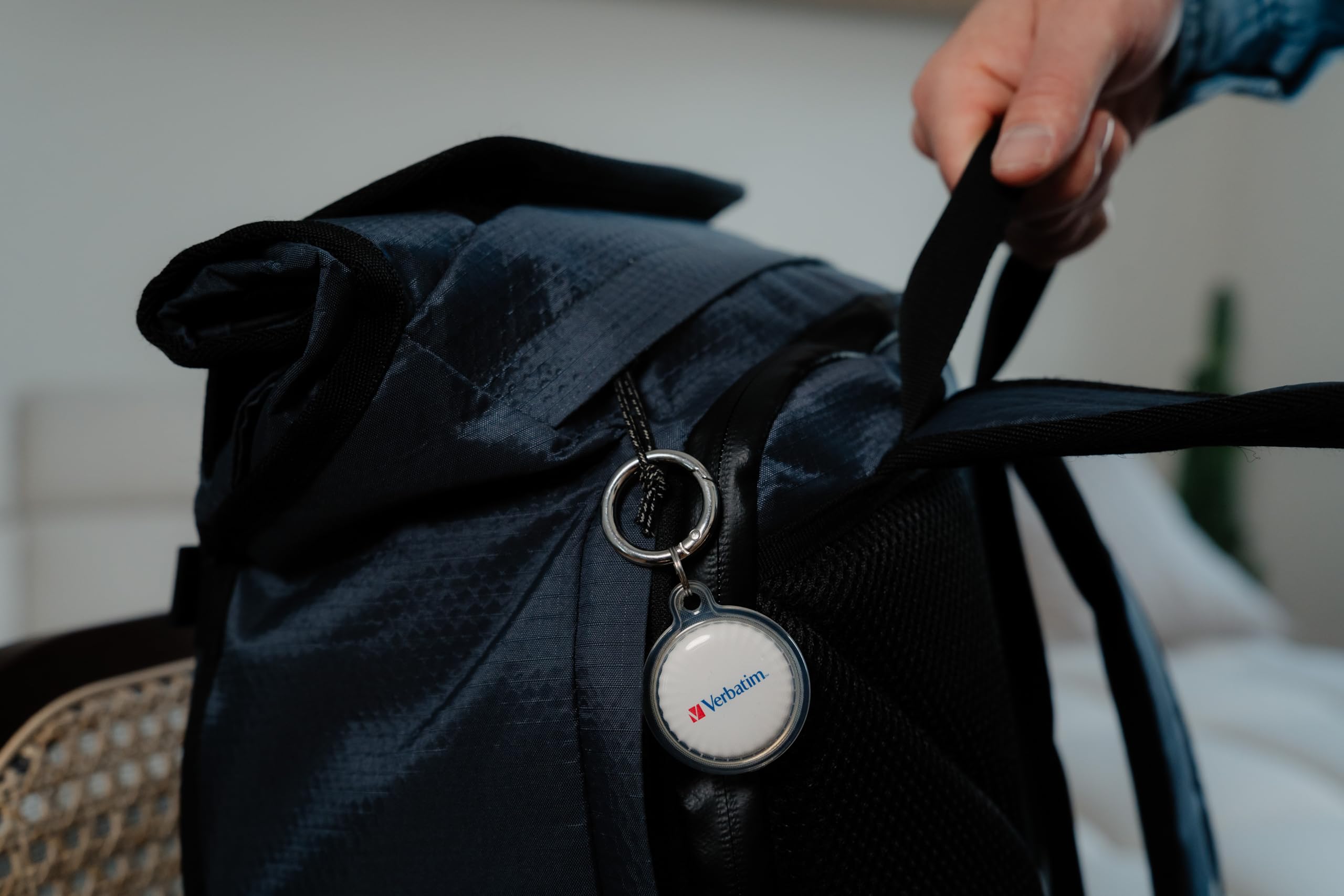 Verbatim My Finder Coin - Juego de 3 rastreadores Bluetooth para Llaves, Mochila, Maleta, Cartera y Co, Compatible con Apple ¿Dónde está?, con batería reemplazable y Funda Protectora