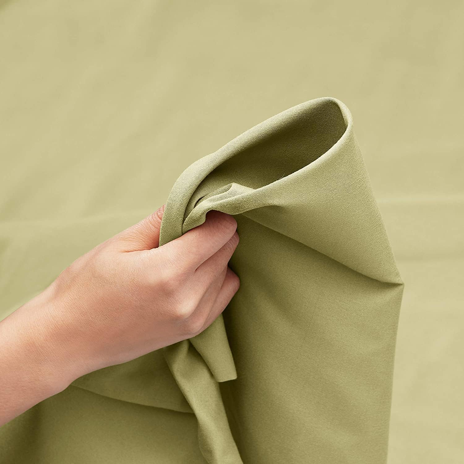 18"- 21" Extra Deep Pocket Fitted Sheet for High Mattress - Hotel Luxury Silky Soft Double Brushed Microfiber Sheet, Wrinkle Free Bed Sheet, Queen - Sage Green
