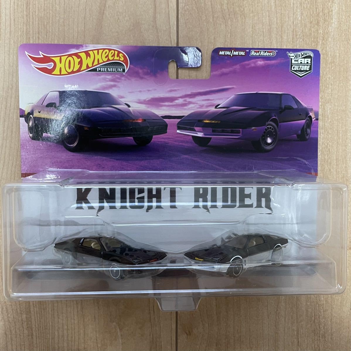 ミニカー K.I.T.T // KNIGHT RIDER // KARR Amazon.com: Hot Wheels Retro Knight Rider KITT, KARR & KITT