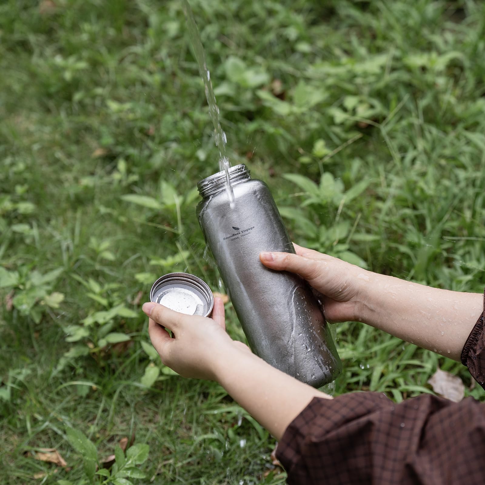 Bouteille d'eau en titane - 1,2 l - Grande capacité - Bouteille d'eau portable pour camping, randonnée, cyclisme, voyage, sports de plein air (Ti lid + cristal argenté)