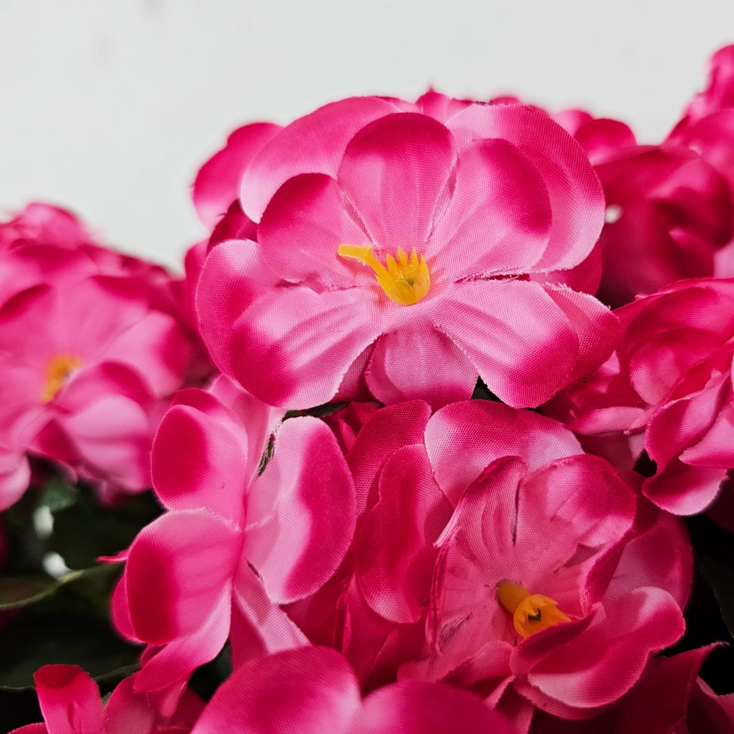 Artificial Flowers for Outdoor Spring Summer Decoration,6 Bundles Fake Silk Geraniums Flowers Faux Flowers Plants UV Resistant for Garden Home Planter Windows Yard Table Centerpiece - Image 4