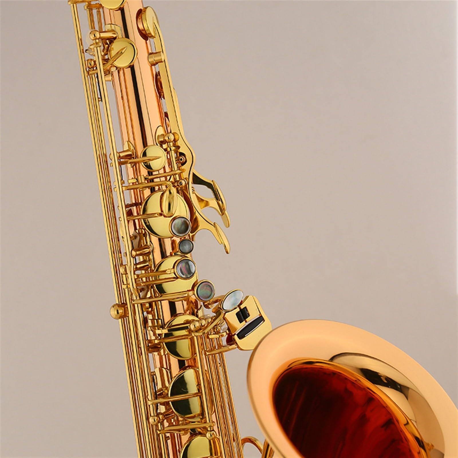 Saxofón Saxofón Tenor Si Bemol Brass Band Toca Profesionalmente El Saxofón De Latón