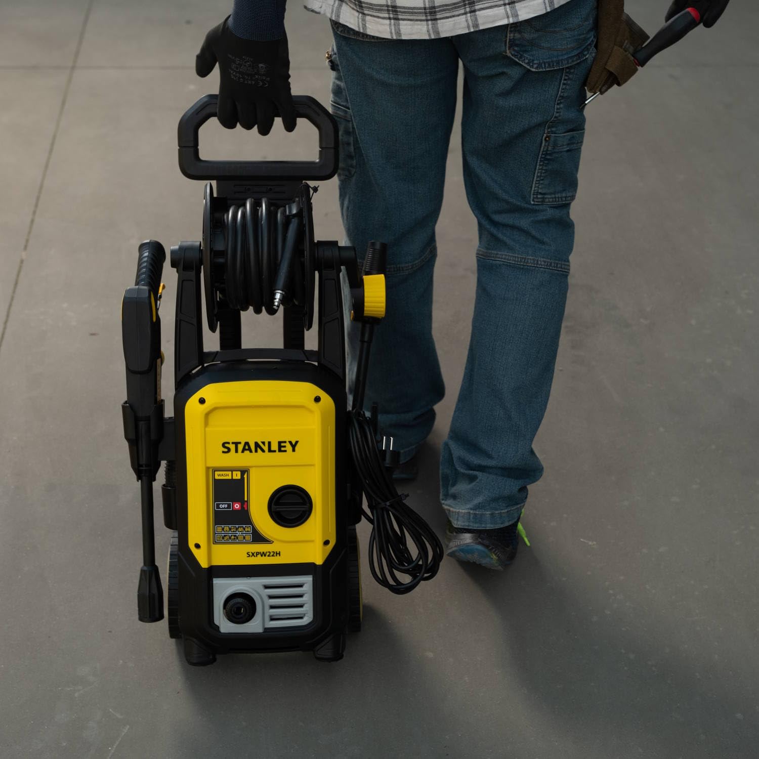 Stanley Idropulitrice SXPW22HP ad Alta Pressione, con Patio Cleaner e Spazzola Fissa, per Auto ed Esterni Casa, Pressione max. 160 bar, Portata max. 480 l/h, Potenza Assorbita 2200 W