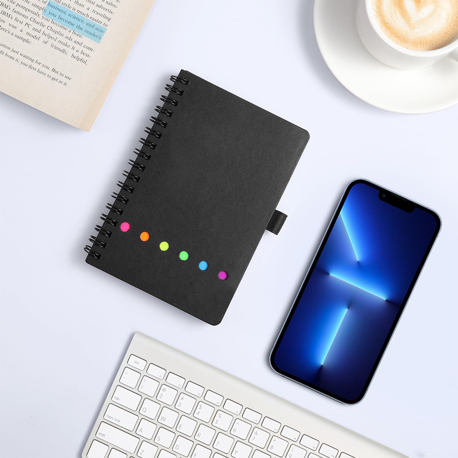 AGPTEK Libreta Pequeña A6 Cuaderno Espiral de Bolsillo con Notas Adhesivas de Colores, Bloc de Notas con Tapa Kraft para Estudio y Oficina