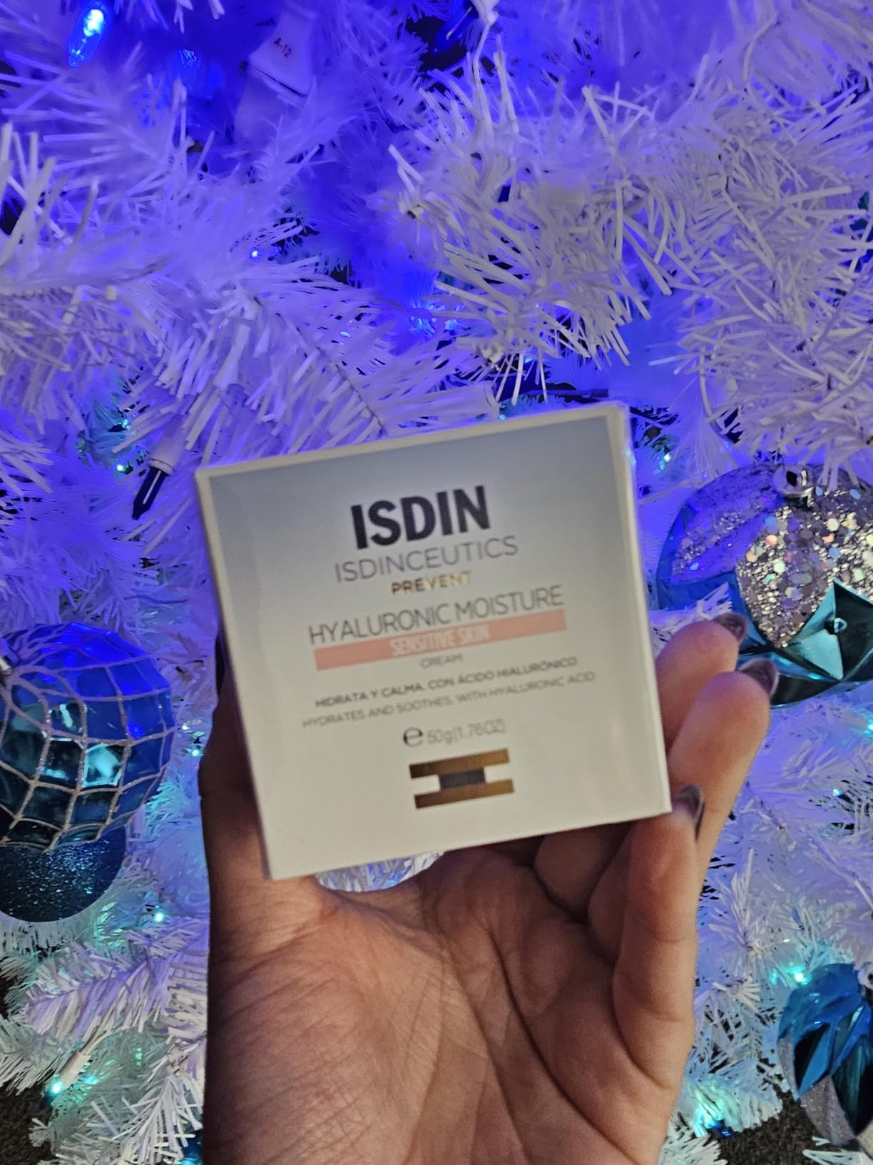 ISDIN Isdinceutics Hyaluronic Moisture Sensitive Skin Calming Daily Face Moisturizer with Hyaluronic Acid 1.76 OZ (Standard)