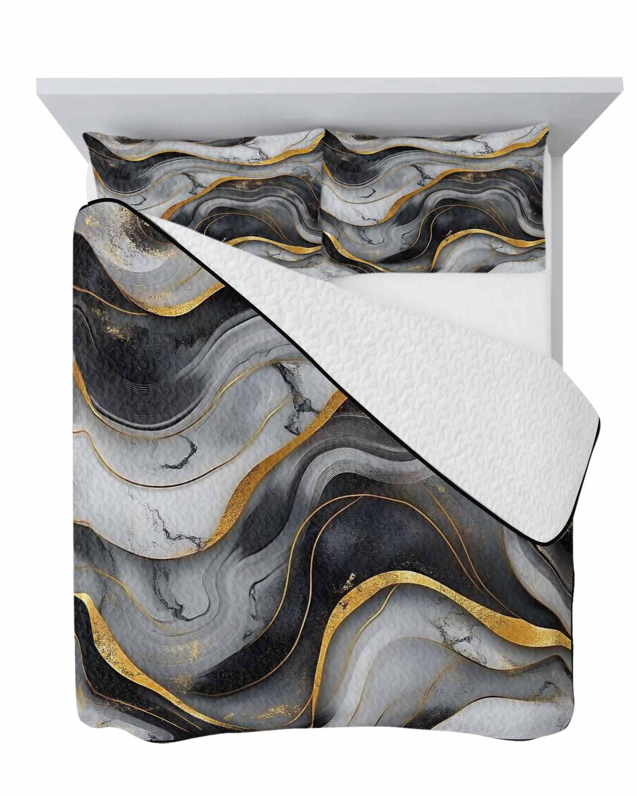 Marble Black Grey Quilt Full Queen Bedding Set, Modern Fake Stone Gold Foil Wavy Lightweight Summer Quilt with Pillow Shams 3 Pieces Microfiber Soft