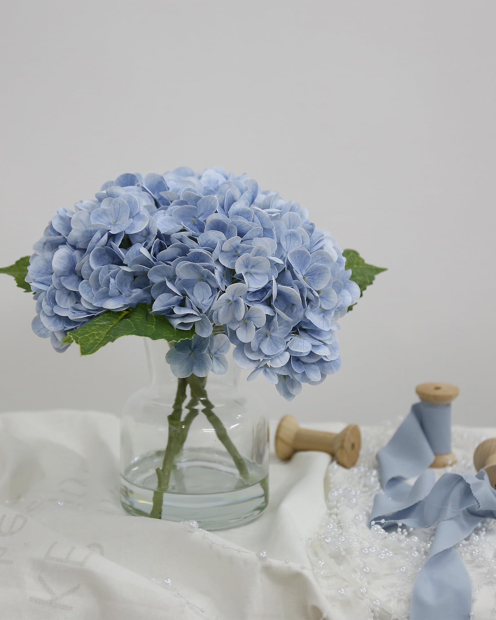 CHASMILE Lifelike Artificial Hydrangea in Decorative Vase