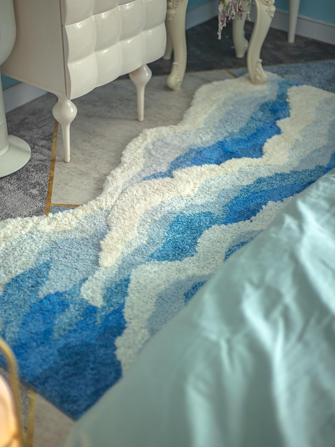Cute Funky Bath Mats for Coastal Beach Nautical Themed Decor, Moss Bathroom Rugs， Blue Wave Rug Ocean Rug，Non-Slip Soft Plush Shaggy Bath Carpet