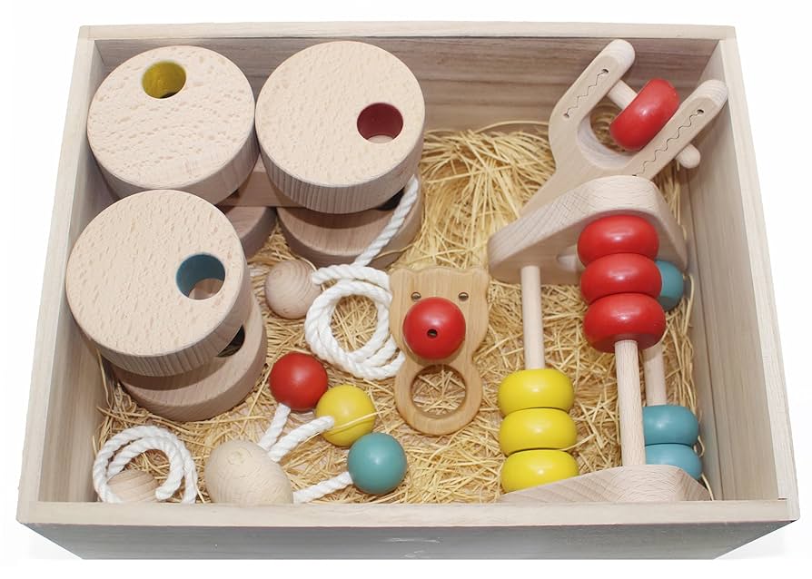 Amazon.co.jp: ○赤ちゃんのおもちゃ箱セット（Dタイプ）木の