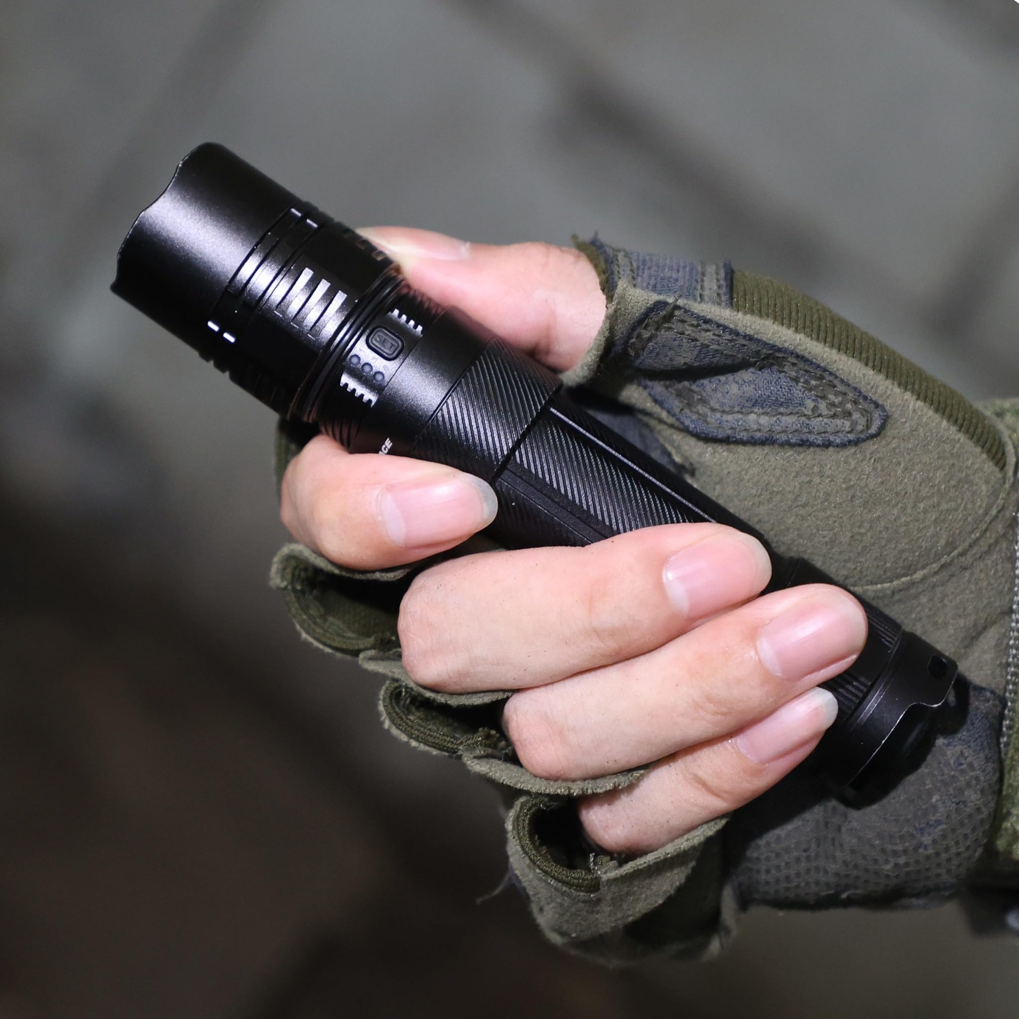 Fenix PD36R ACE - Linterna de seguridad compacta recargable | 3000 lúmenes | 415 m | 63 horas + máximo | Función de ajuste - Perfiles seleccionables, cubierta de puerto USB giratoria | IP68