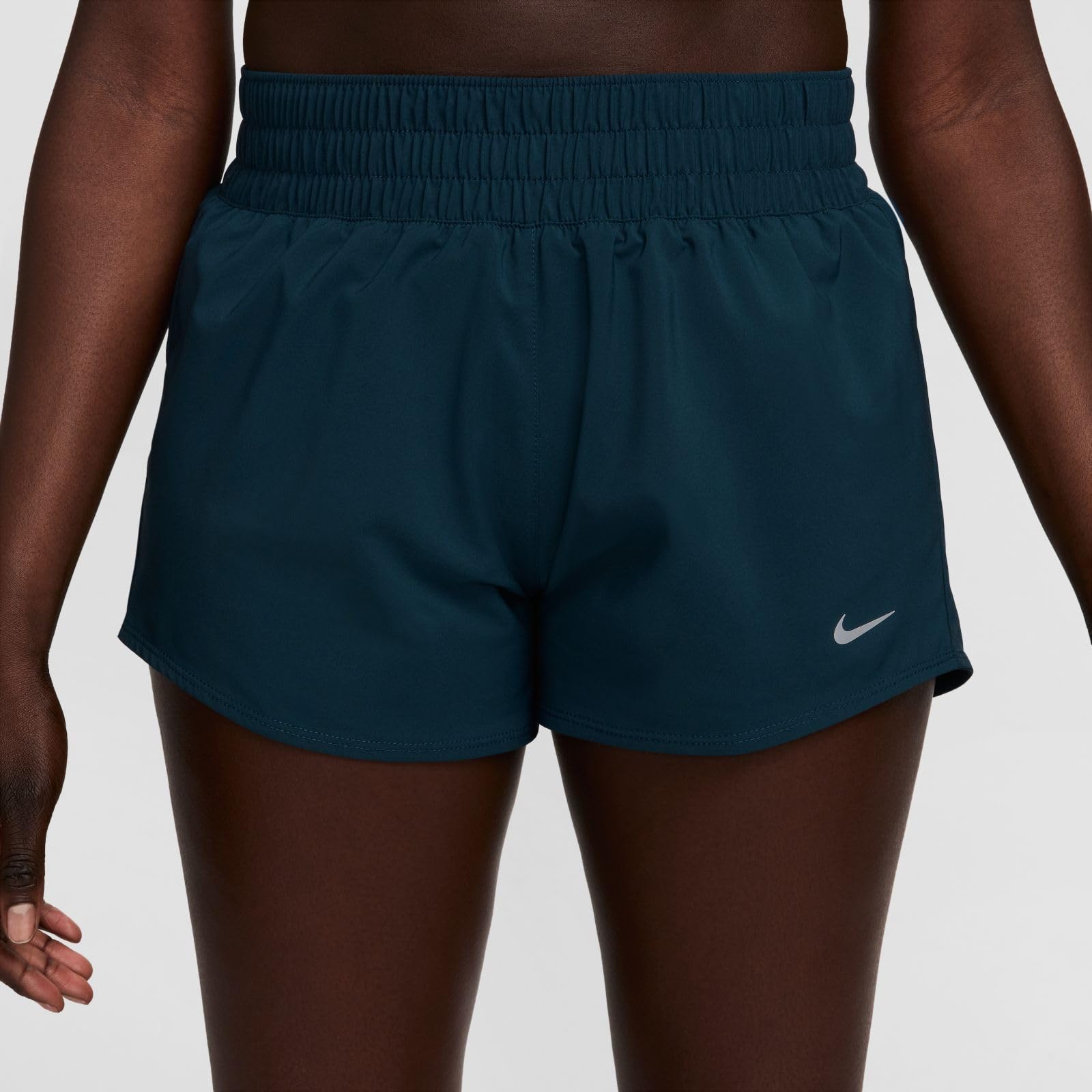 NIKE Nike One Dri-fit-shorts Mit Mittelhohem Bund Und Futter Für Damen (Ca. 7,5 Cm) - Shorty Kobiety