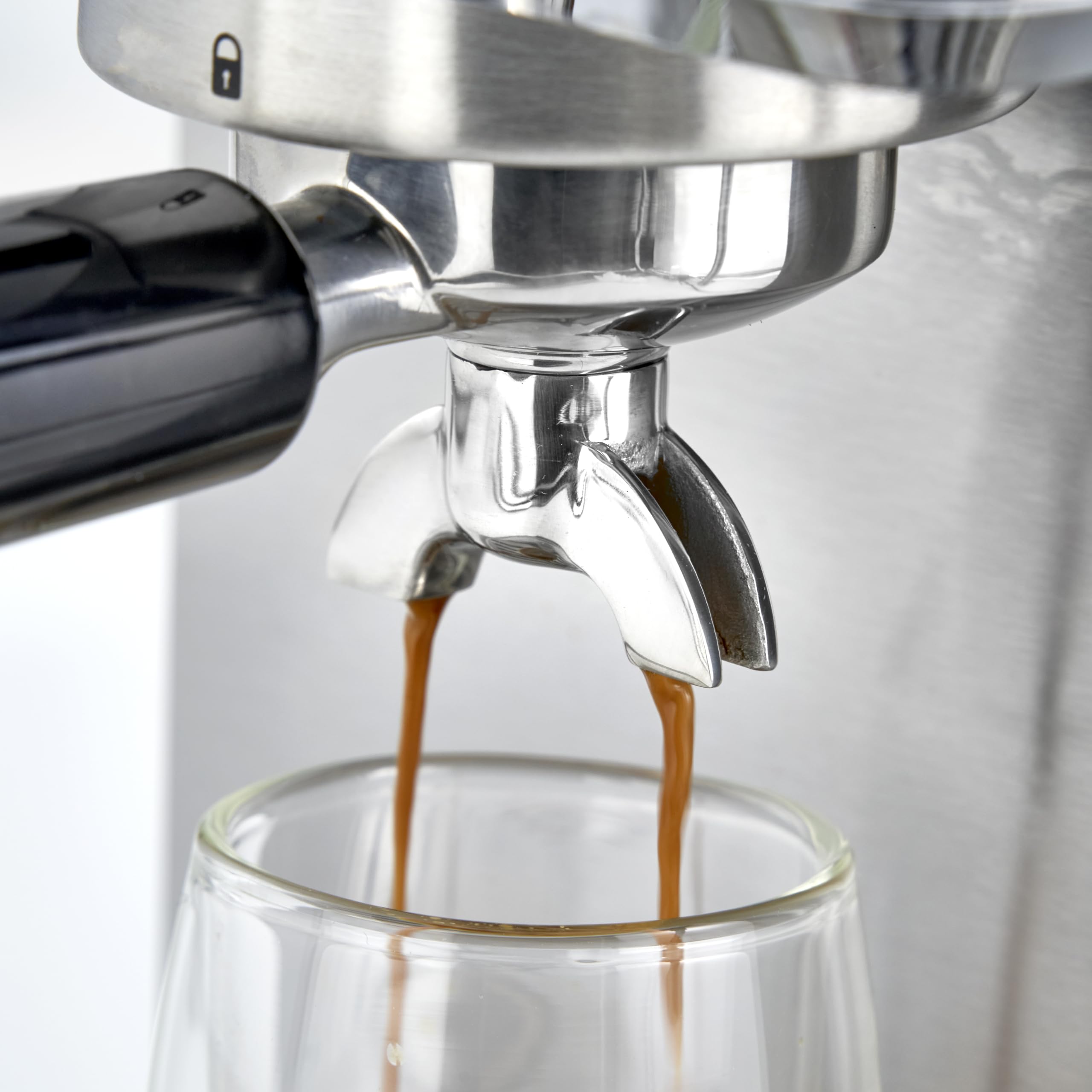 Caso Espresso Gourmet - Macchina portafiltro in acciaio inox, potente pompa Ulka da 19 bar, con montalatte, per caffè o cialde di caffè ESE, per 2 tazze, con piastra riscaldante