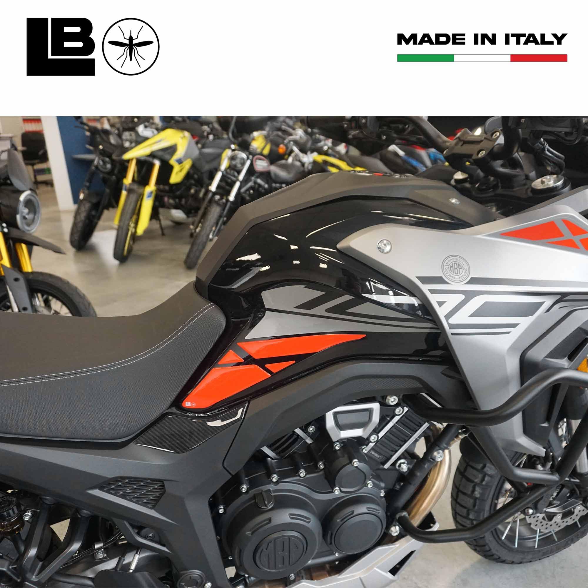 labelbike - Naklejki 3D na Zbiornik Motocykla i boczne Dekoracje z żywicy kompatybilne z Morbidelli T1002VX 2025 - Kolor Carbon Red