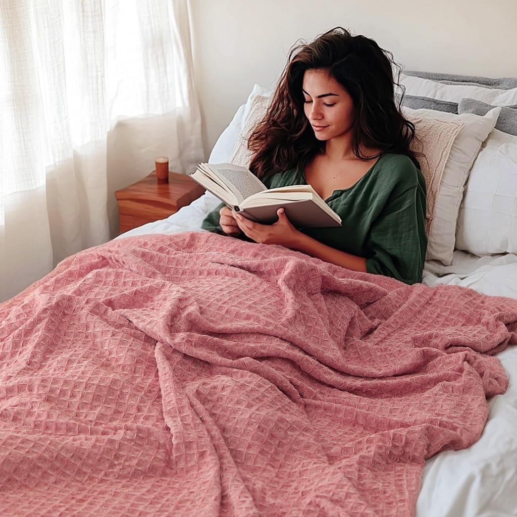 Condition photo showing New/Like New for isaenne pink thin waffle weave twin bed blanket,solid color breathable soft cooling blanket,lightweight and skin friendly blankets for sofa,bed,camp,christmas,all-season use,83x67 inches pink twin (83" x 67")