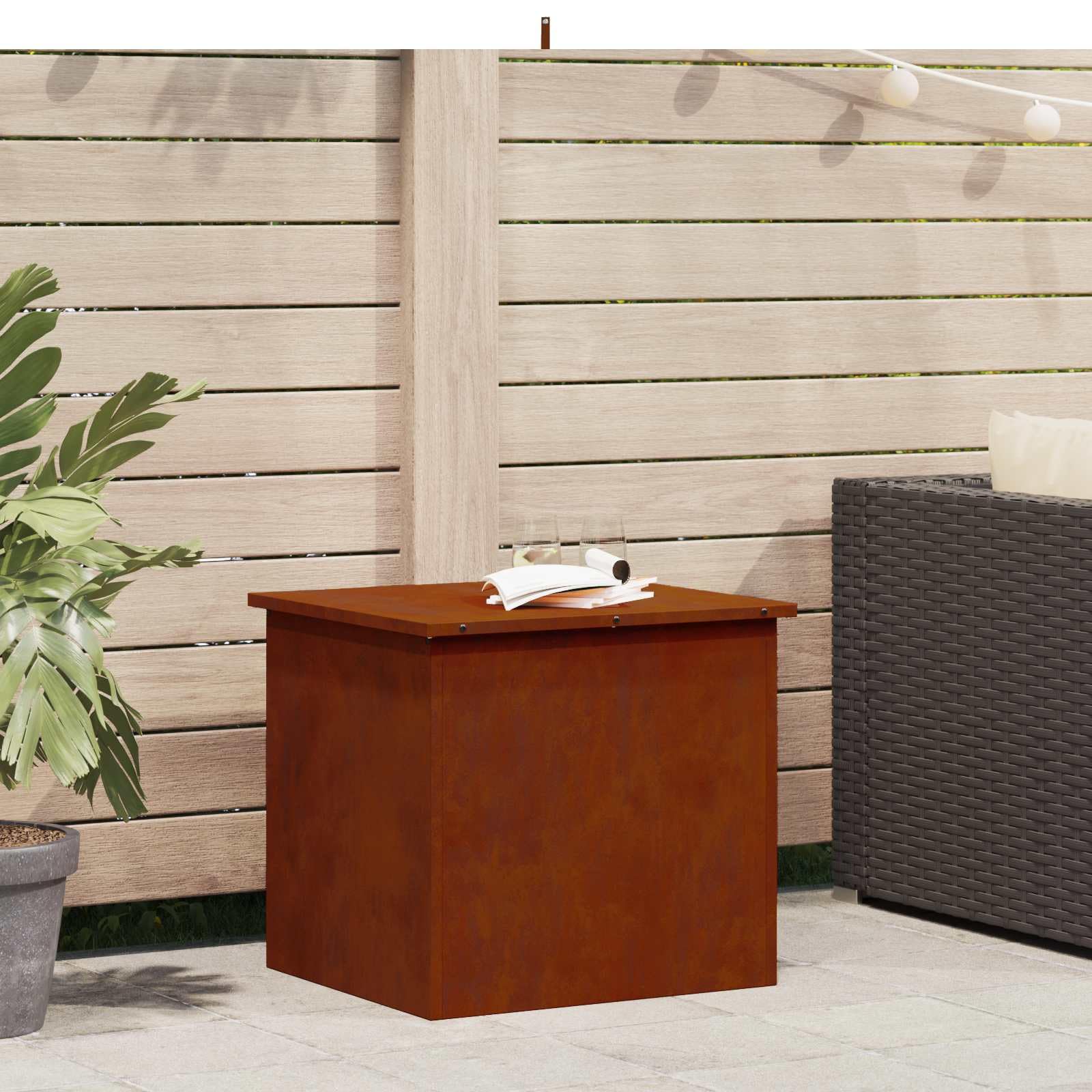 Contenitore industriale per esterni in acciaio inossidabile, 55 x 50,5 x 50 cm, resistente alle intemperie, con coperchio sollevatore a gas per un accesso sicuro e salvaspazio all'aperto.