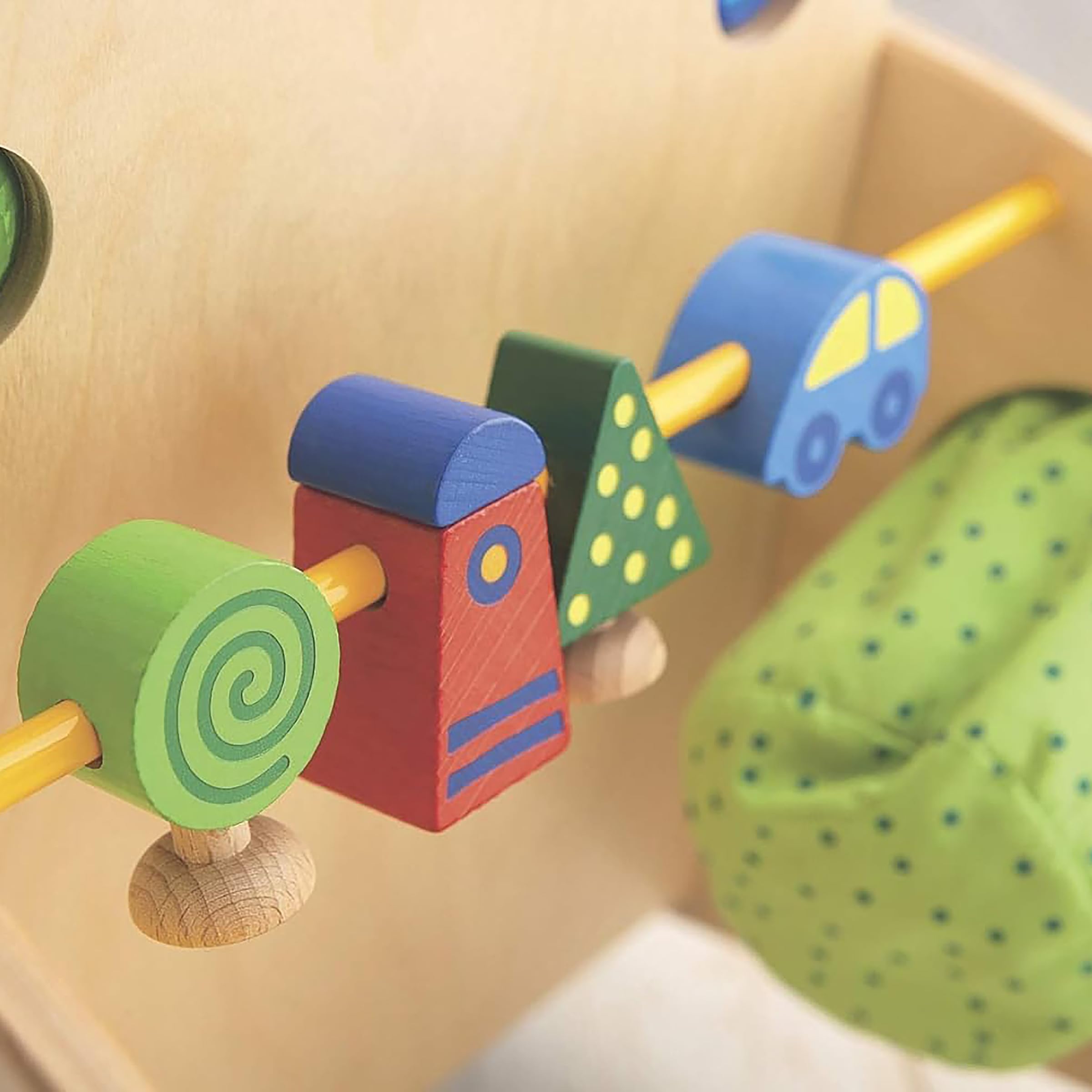 HABA Entdeckerwagen – Stabiler Lauflernwagen für Kinder ab 10 Monaten – Mit Stoffmaus, Spielmöglichkeiten & Sitzfläche – 1000902001