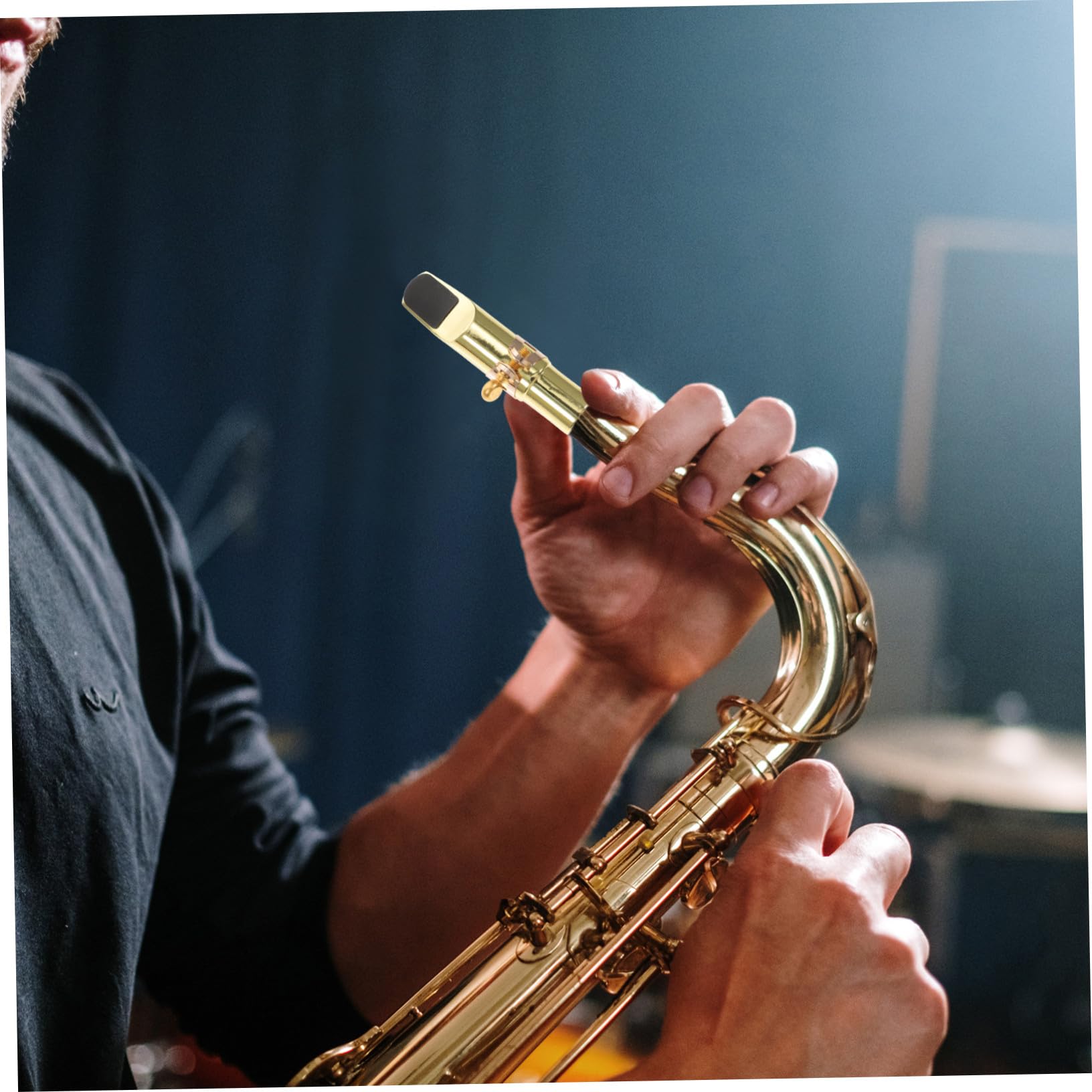 Bocchino per Sassofono Contralto in Metallo Dorato | Kit con Cappuccio e Legatura, Finitura Semplice e Resistente All’usura, Accessorio per Ancia