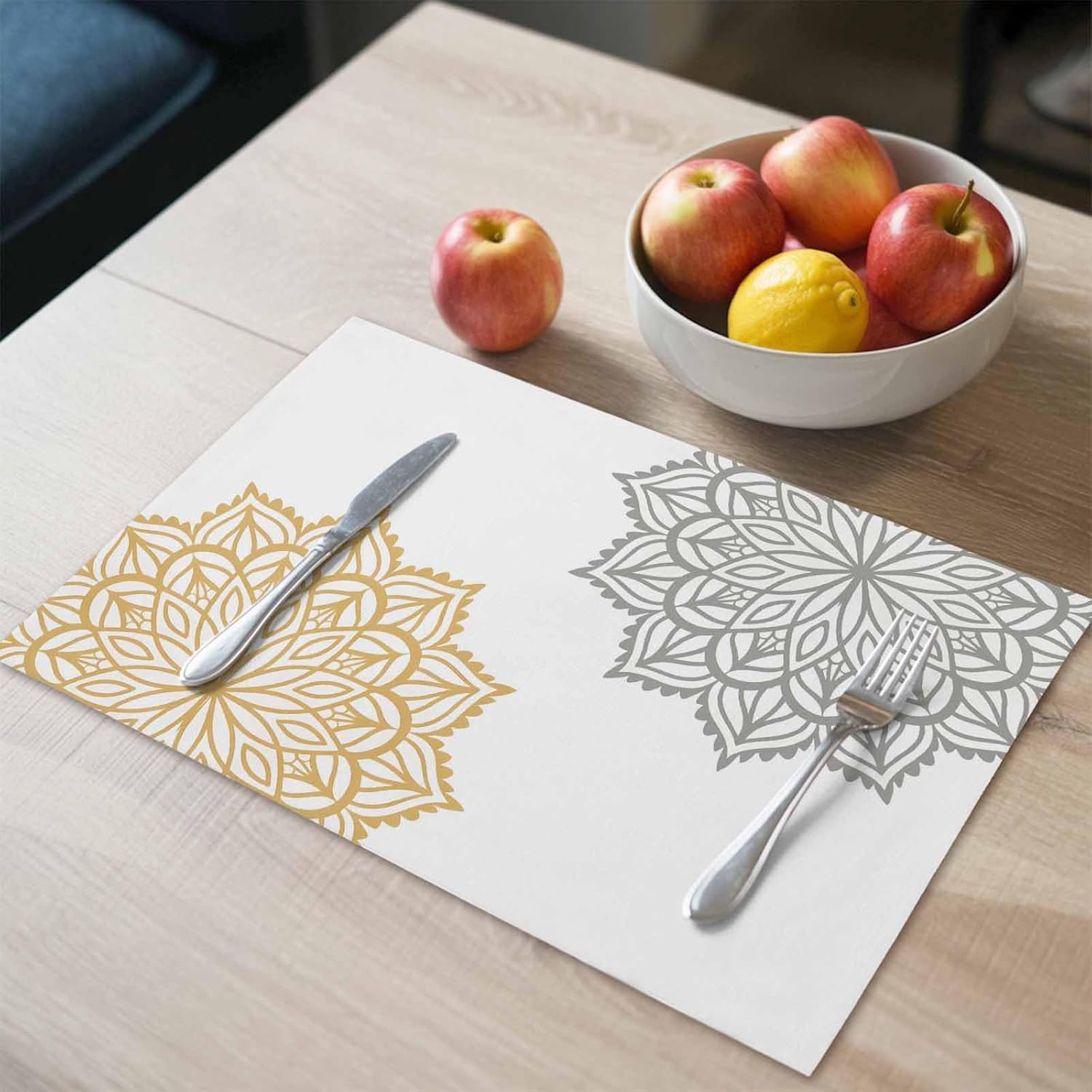 Dahlia Flowers Yellow Grey Placemats for Dining Table Set of 4, Elegant Dahlia Floral Table Mats Stain Resistant Heat Insulation Non-Slip Washable Table Decoration for Kitchen