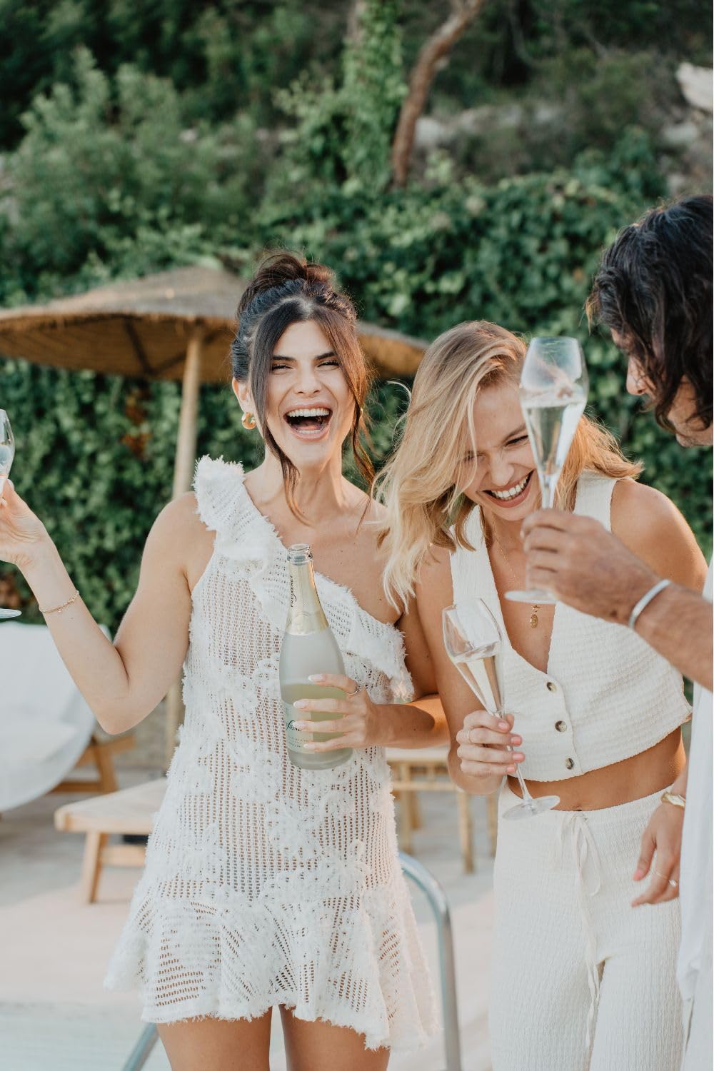 Freixenet Carta Medium Dry (24 x 0,2 l) – Sparkling Wine aus Spanien mit Pfirsich- und Honignoten, aus Macabeo und Chardonnay, trocken-fruchtig – Für unterwegs, als Aperitif oder Mini-Geschenk