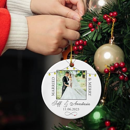 Miniatura 8 de Marco de fotos de perro personalizado 2023, adornos conmemorativos, en memoria amorosa, adorno de cerámica de Navidad para mascotas con imagen