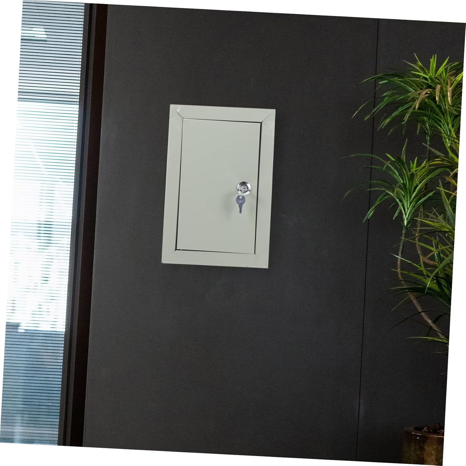 Weatherproof Outdoor Electrical Box Mounting Panel Sturdy Waterproof Power Distribution Enclosure for Outdoor Use Weather Resistant Junction Box