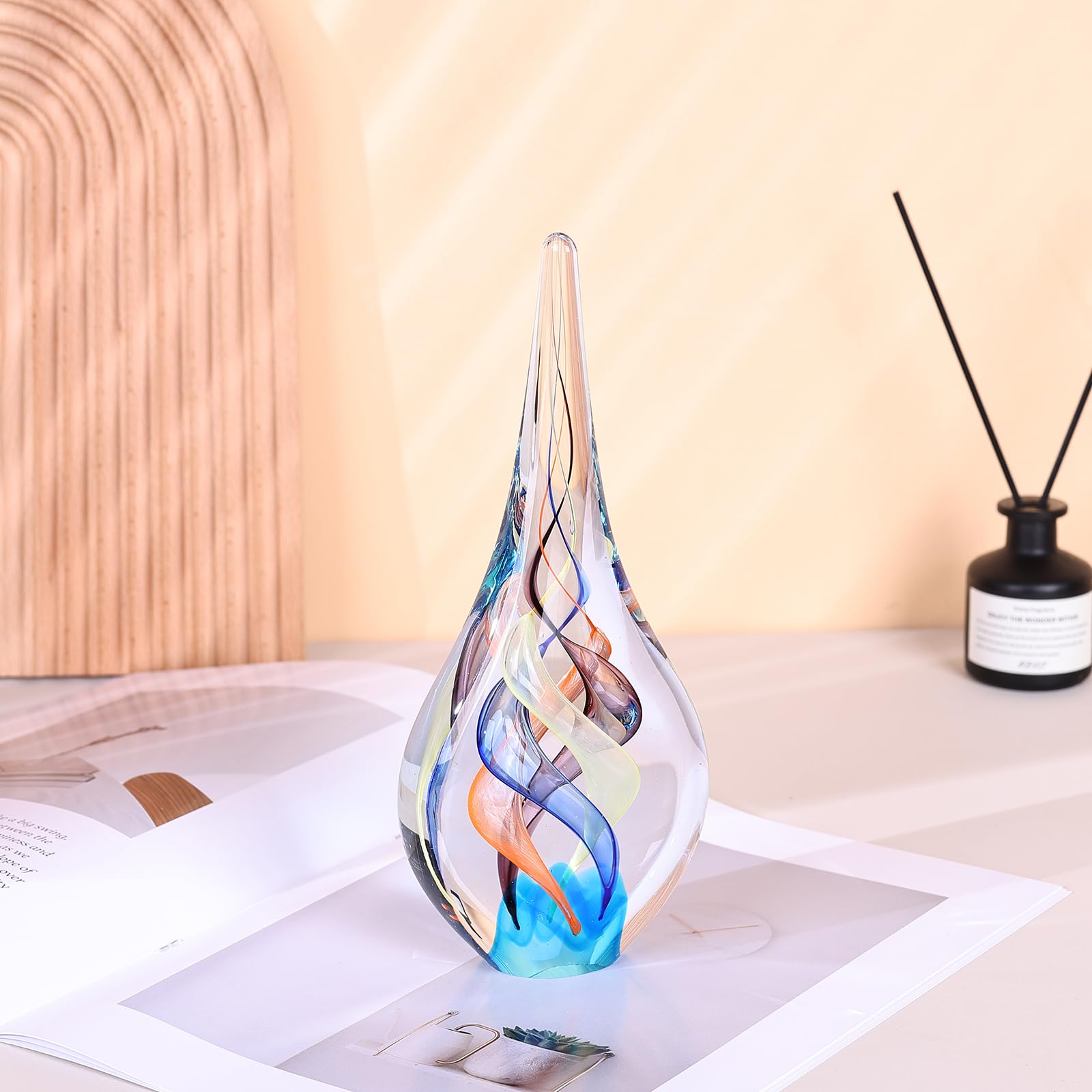 Mundgeblasene Glasskulptur, einzigartige Dekoration im mediterranen Stil, Glasfigur mit kristallähnlichem Finish, dekorative Briefbeschwerer für Bürotisch, Wohnzimmer, Schlafzimmer, Schränke (Rot