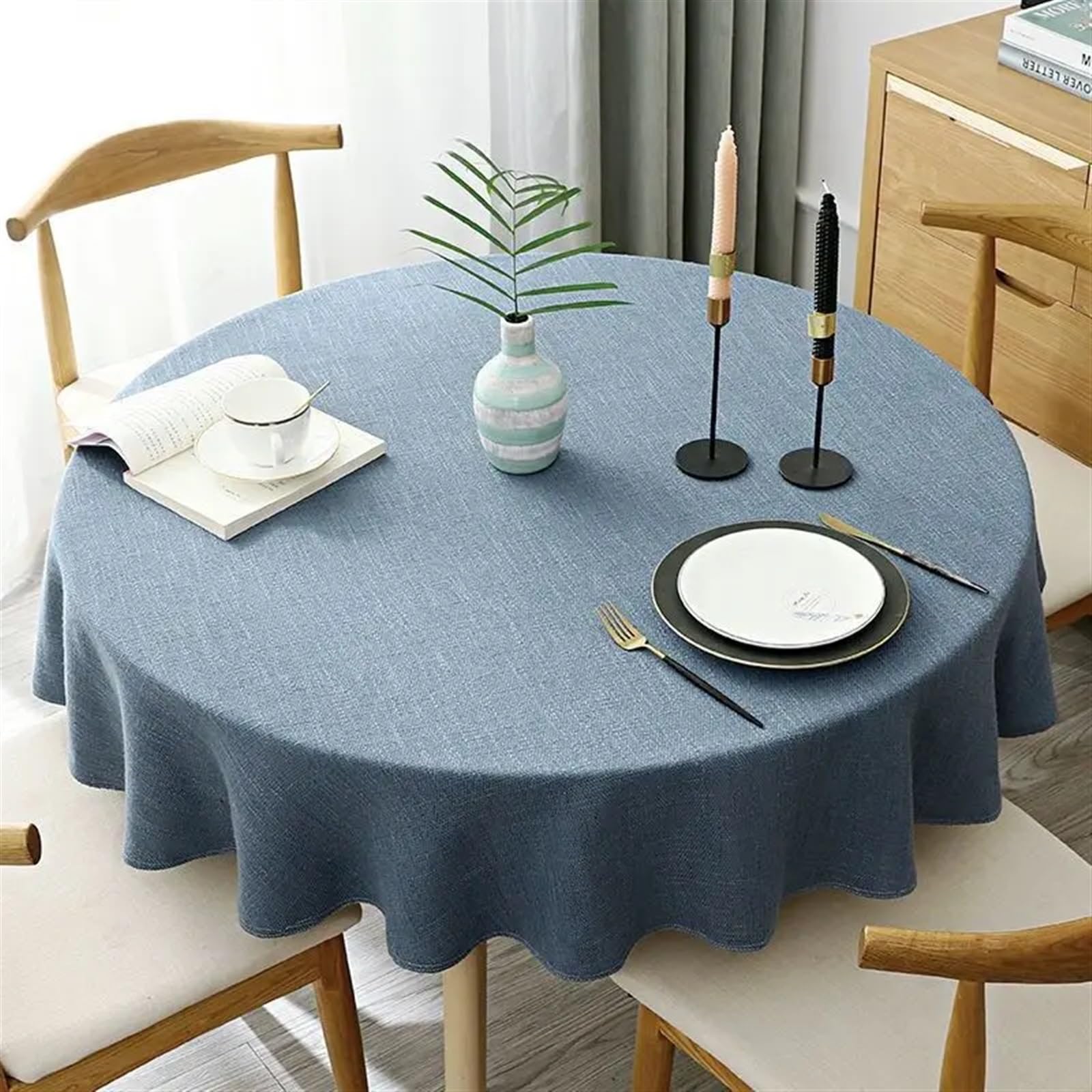 Nappe ronde en coton et lin grand format pour protéger et habiller la table