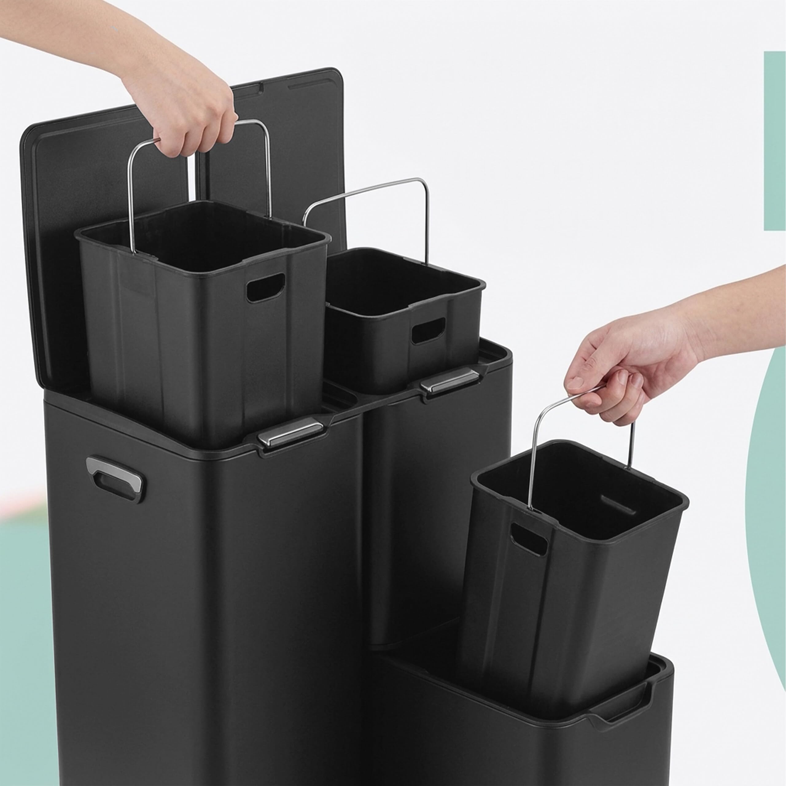 Papelera Relaxdays 3 compart., 60 L, Cubos extraíbles, Cierre Suave, Pedal, Acero INOX, Separador residuos Cocina, Negra