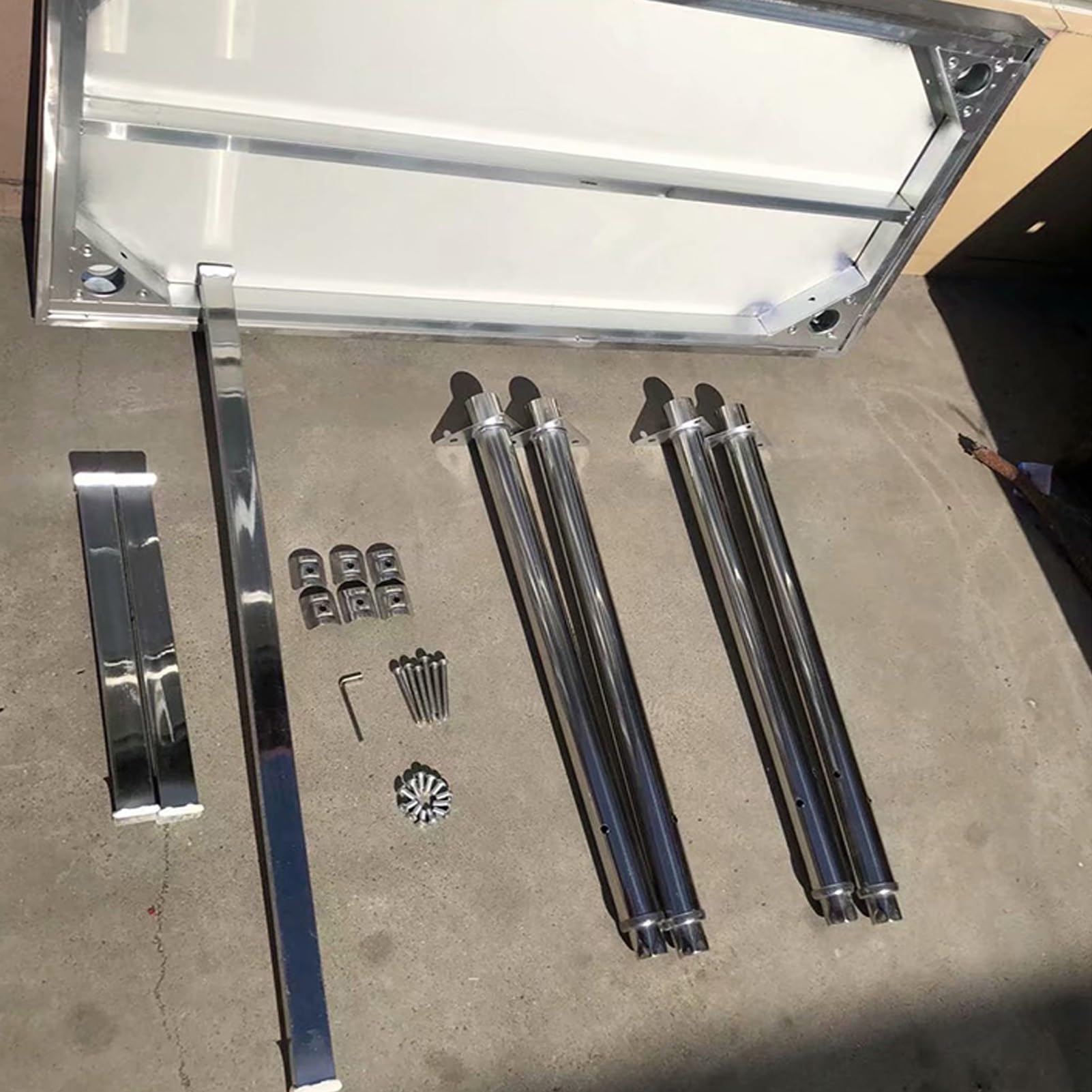 Tavolo da cucina commerciale in acciaio inox, altezza regolabile, per preparazione di alimenti, catering e uso familiare (80 x 60 x 80 cm), postazione di lavoro versatile