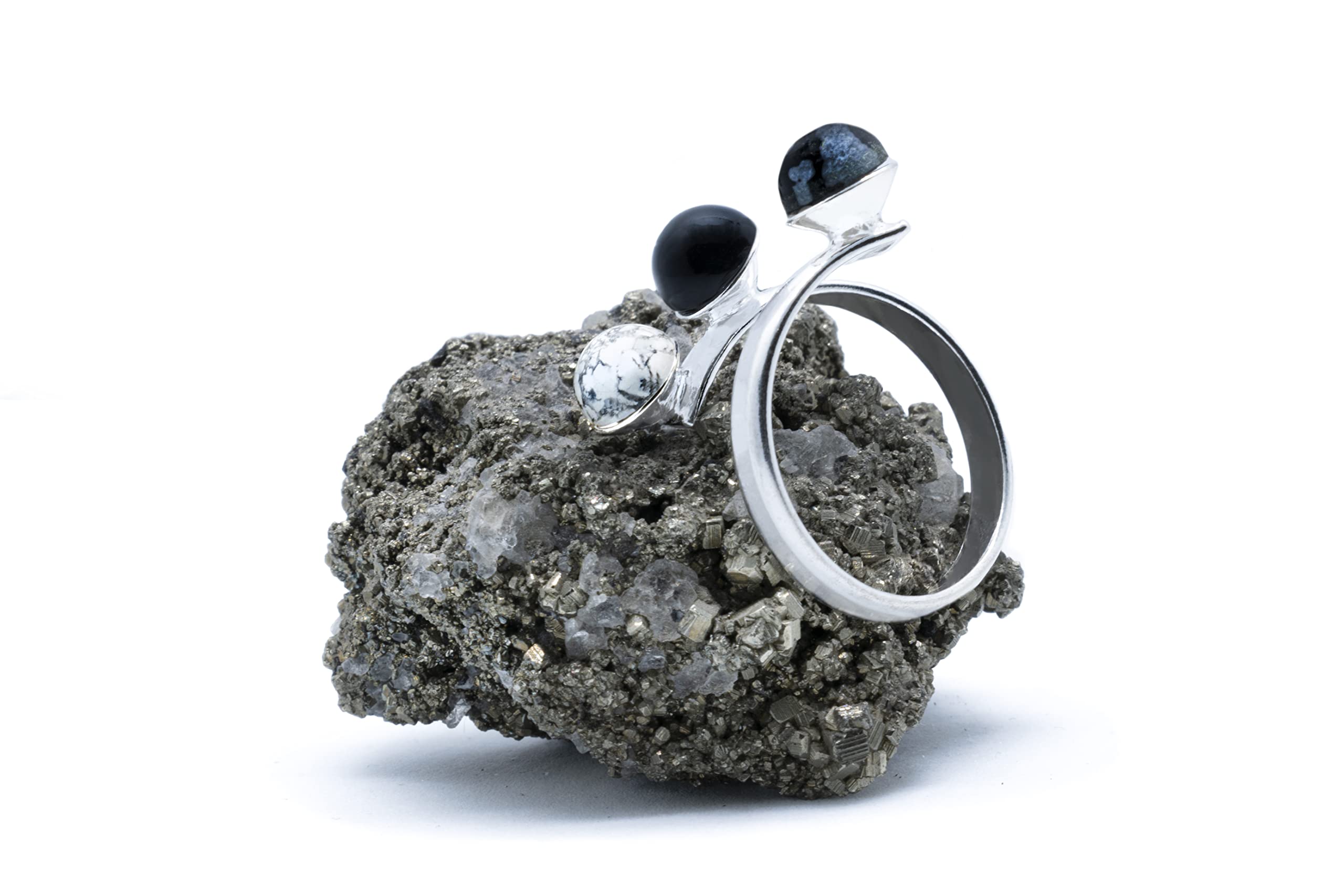 Anillo Trilogy de Plata 925 con Obsidiana, Ónix Negro y Howlita Blanca (Piedra Natural) 6mm - Disponible Anillo Ajustable, Tamaño de XS a XL, para Hombre, para Mujer - Caja Regalo Gratis