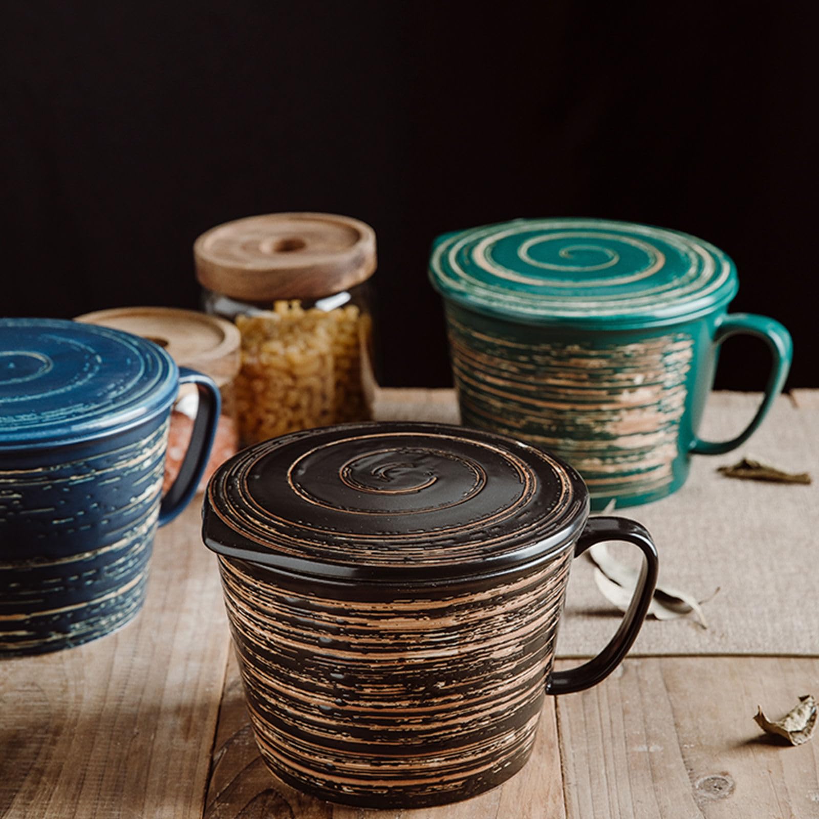 Ciotola in ceramica per ramen con manico e coperchio, grande tazza per noodle con coperchio, ciotola profonda per zuppa adatta al microonde (blu, 880 g)