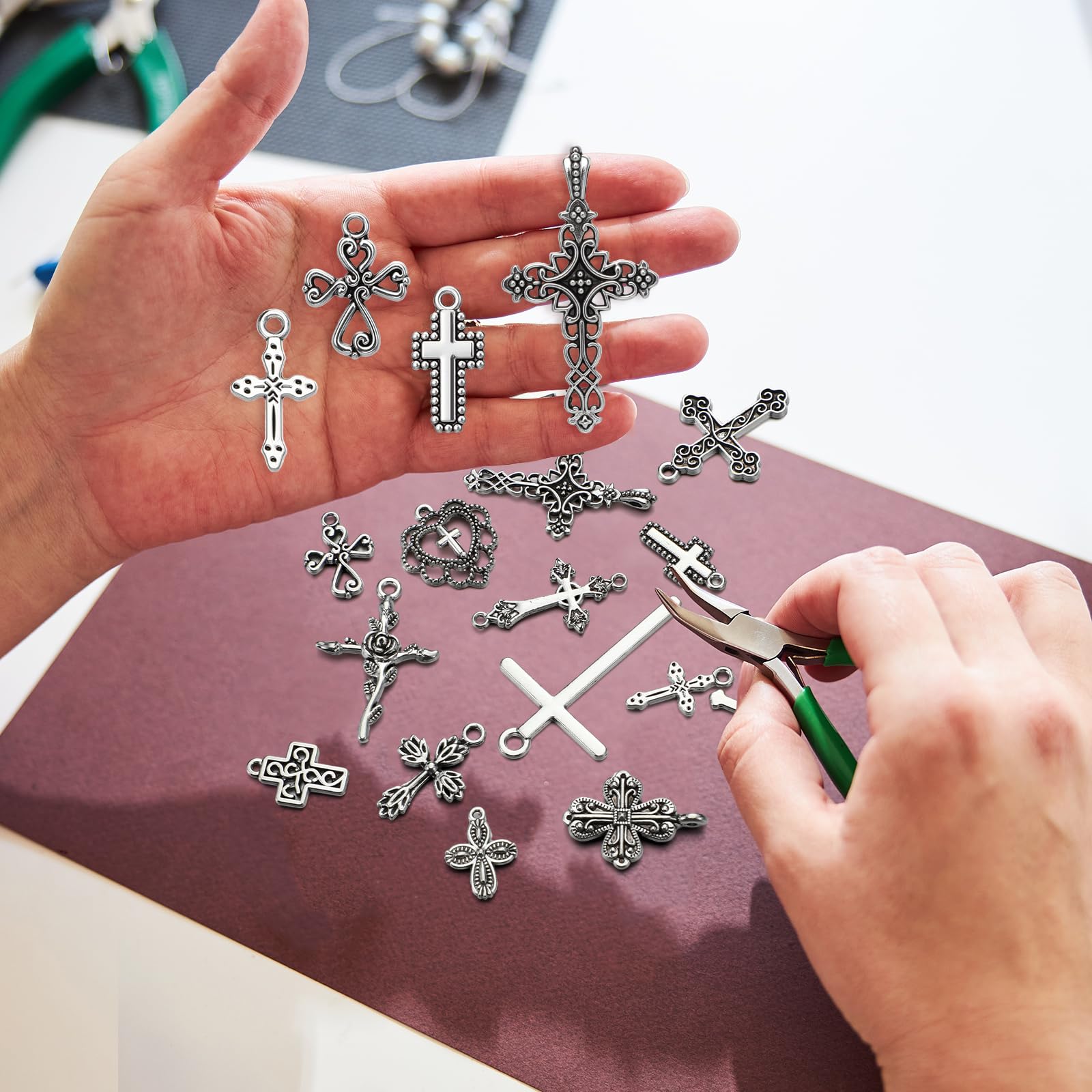 Hicarer 80 Pieces Antique Silver Pendants Charms Pendants Halloween Jewelry Making Accessory for DIY Necklace Bracelet