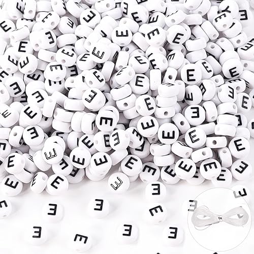 Vellibring 500 cuentas de letras, pequeñas cuentas de plástico blanco y negro, cuentas redondas del alfabeto, cuentas E para joyería, pulseras,