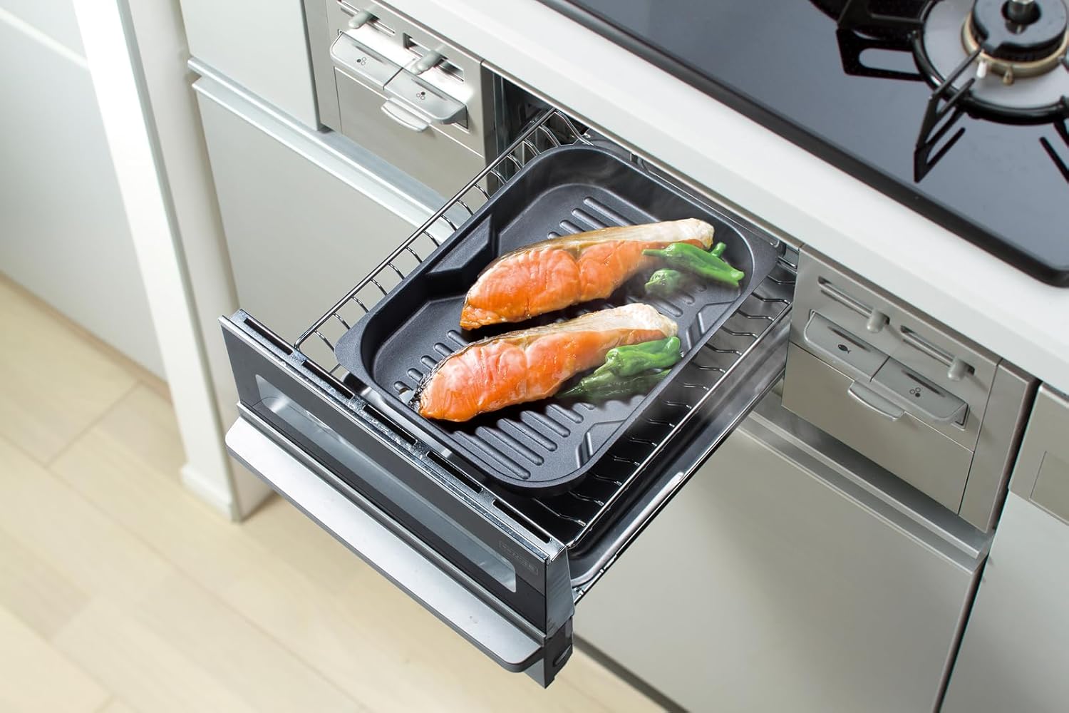 Ishigaki Grill Pan, Grill, Master + Plus, Stackable, Non-Stick Steel Plate, Shallow Type, Approx. Width 7.1 x Depth 9.6 x Height 1.6 inches (18 x 24.5 x 3 cm), Oven, Toaster, IH, Gas Fire, Dishwasher