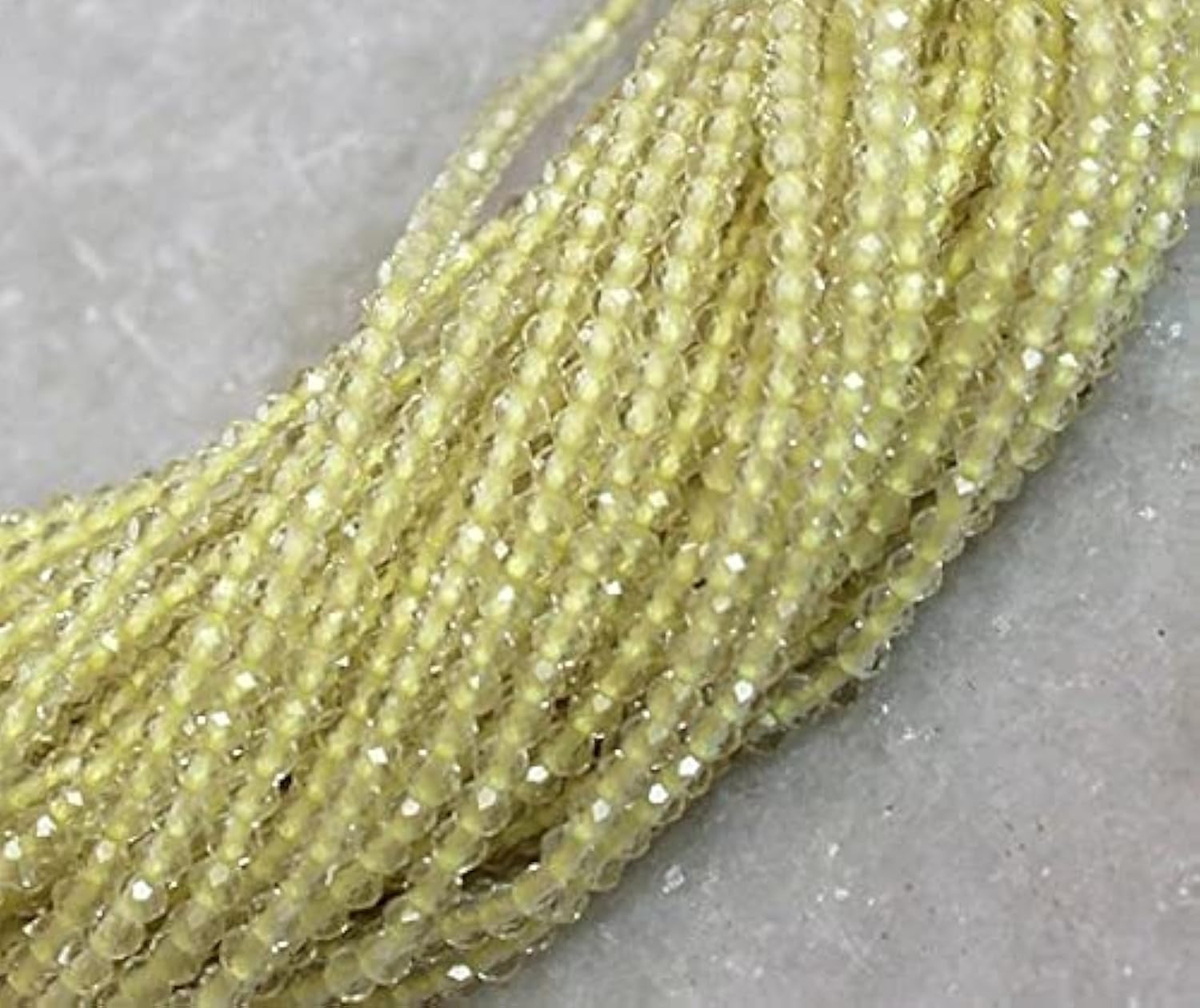 Quartz citron perles 2.5mm pour créer vos bijoux d'été faits main
